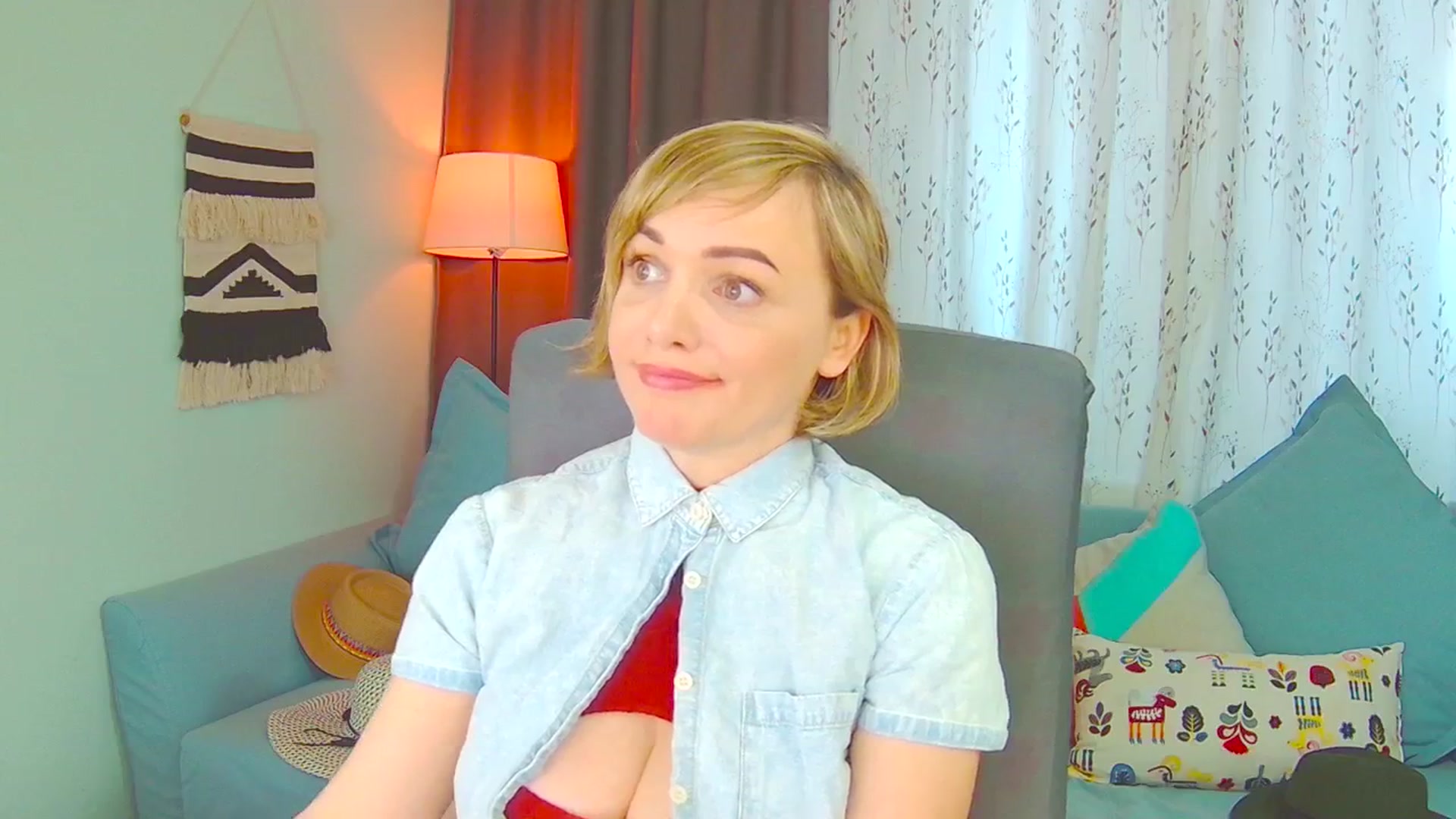 Gallery image thumbnail from SweetDazzle's myfreecams stream on, 03/19/2025, 13:01 image 8 of 20