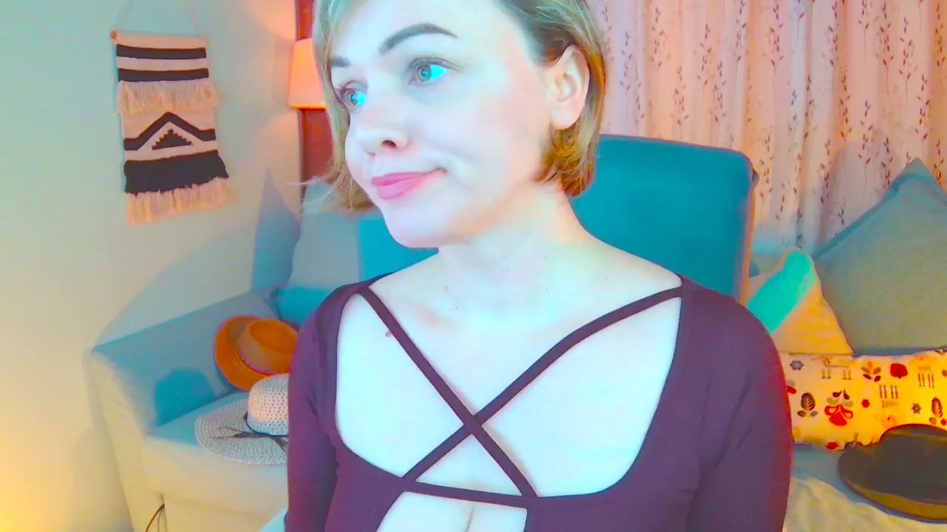 Gallery image thumbnail from SweetDazzle's myfreecams stream on, 03/20/2025, 09:51 image 6 of 20