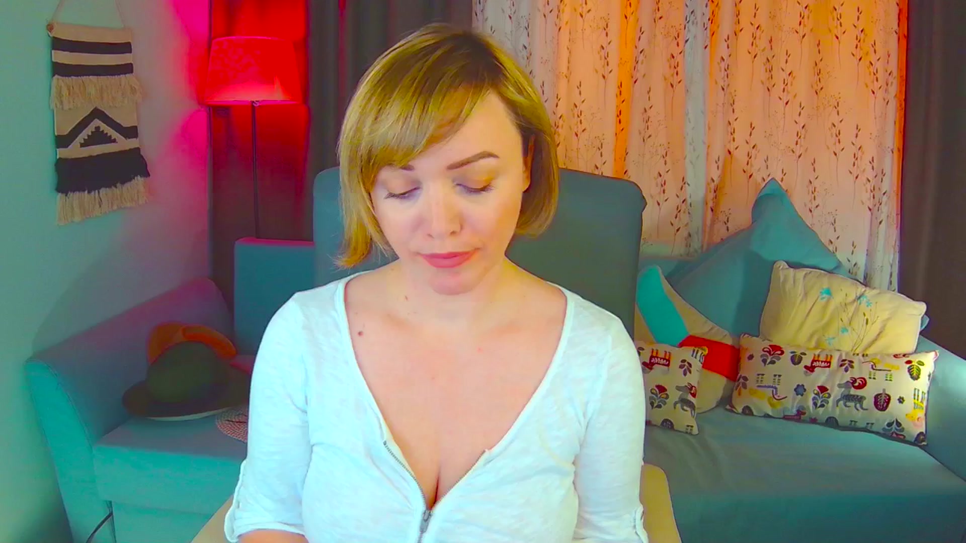 Gallery image thumbnail from SweetDazzle's myfreecams stream on, 04/07/2025, 08:46 image 10 of 20
