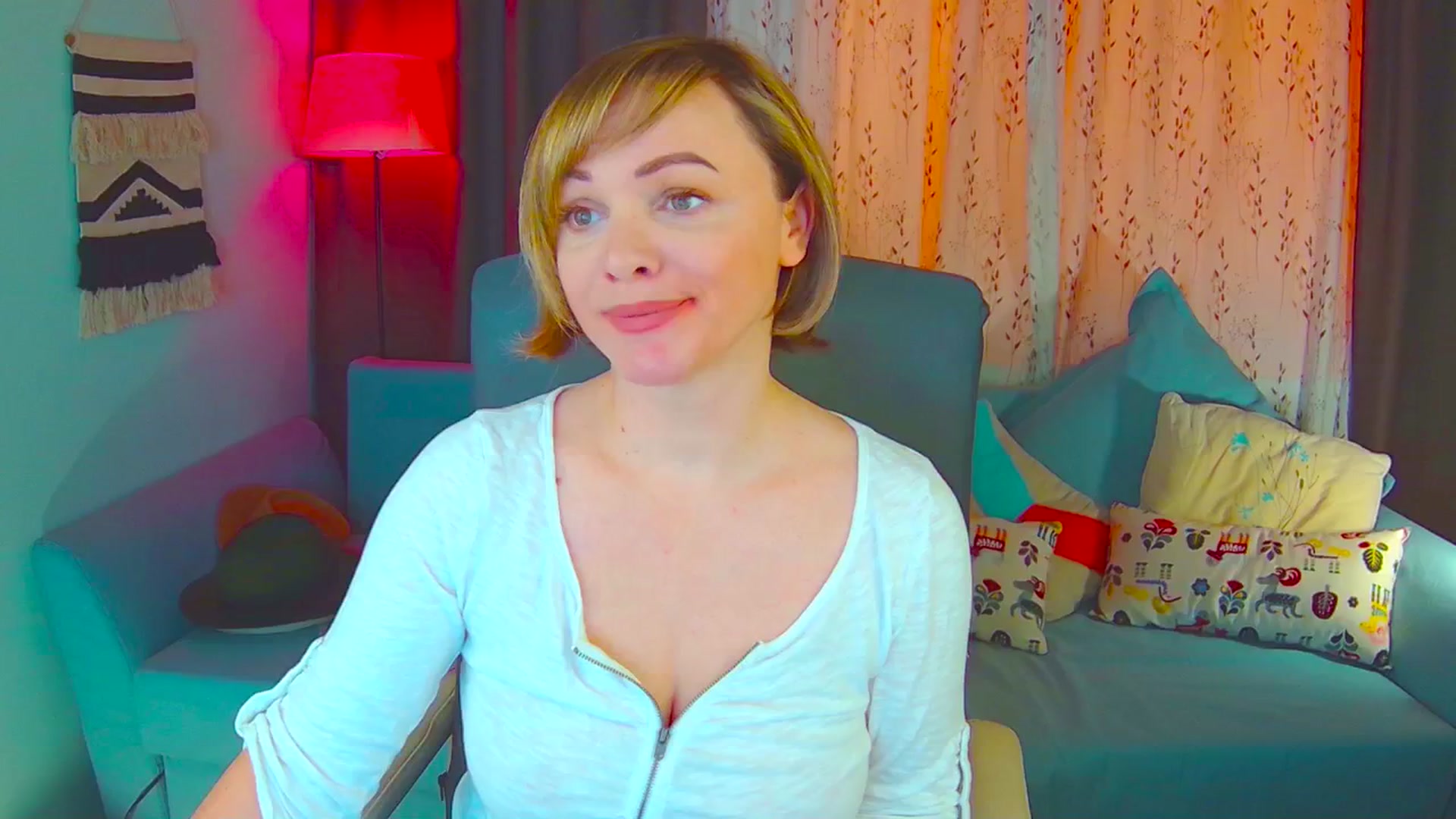Gallery image thumbnail from SweetDazzle's myfreecams stream on, 04/07/2025, 08:46 image 1 of 20