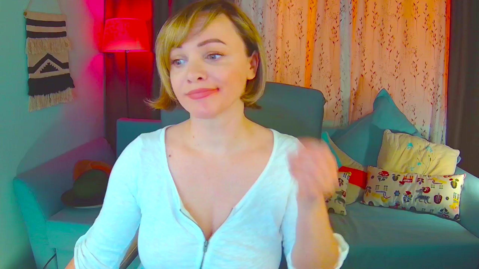 Gallery image thumbnail from SweetDazzle's myfreecams stream on, 04/07/2025, 08:46 image 16 of 20