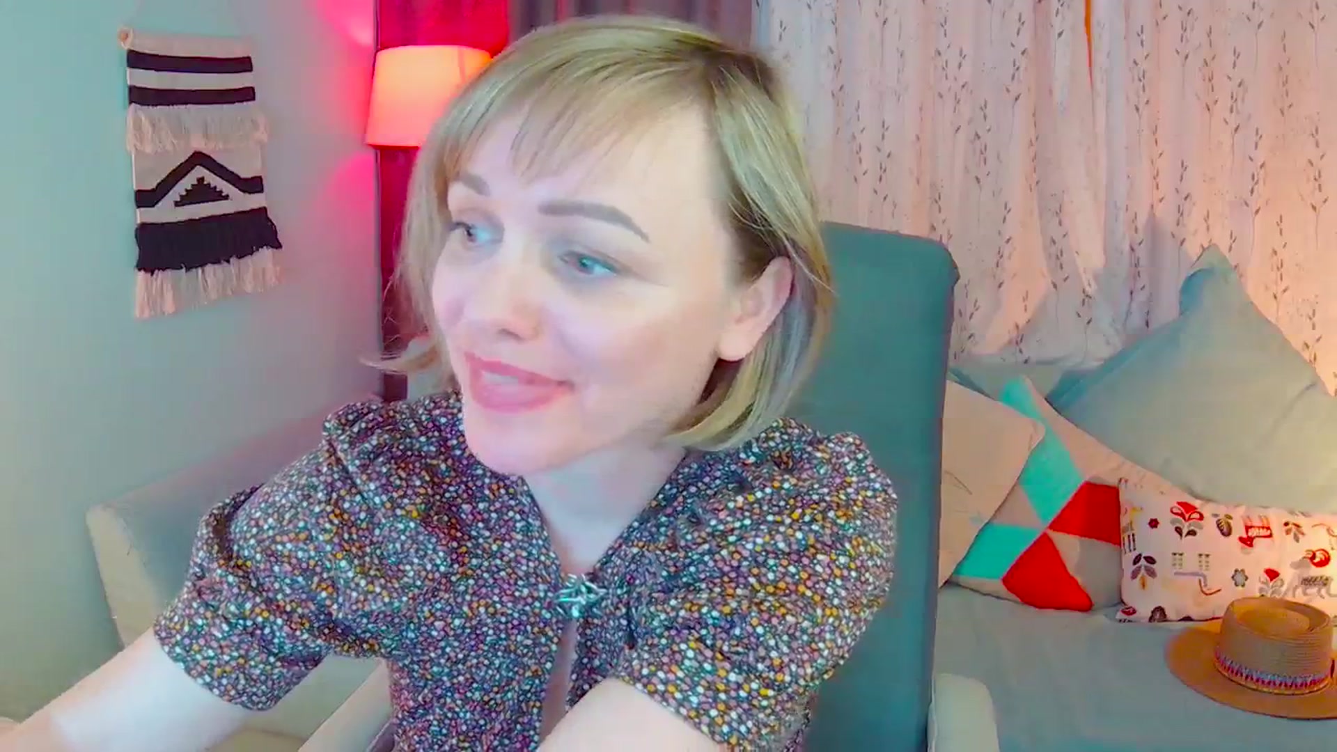 Gallery image thumbnail from SweetDazzle's myfreecams stream on, 04/28/2025, 15:39 image 20 of 20