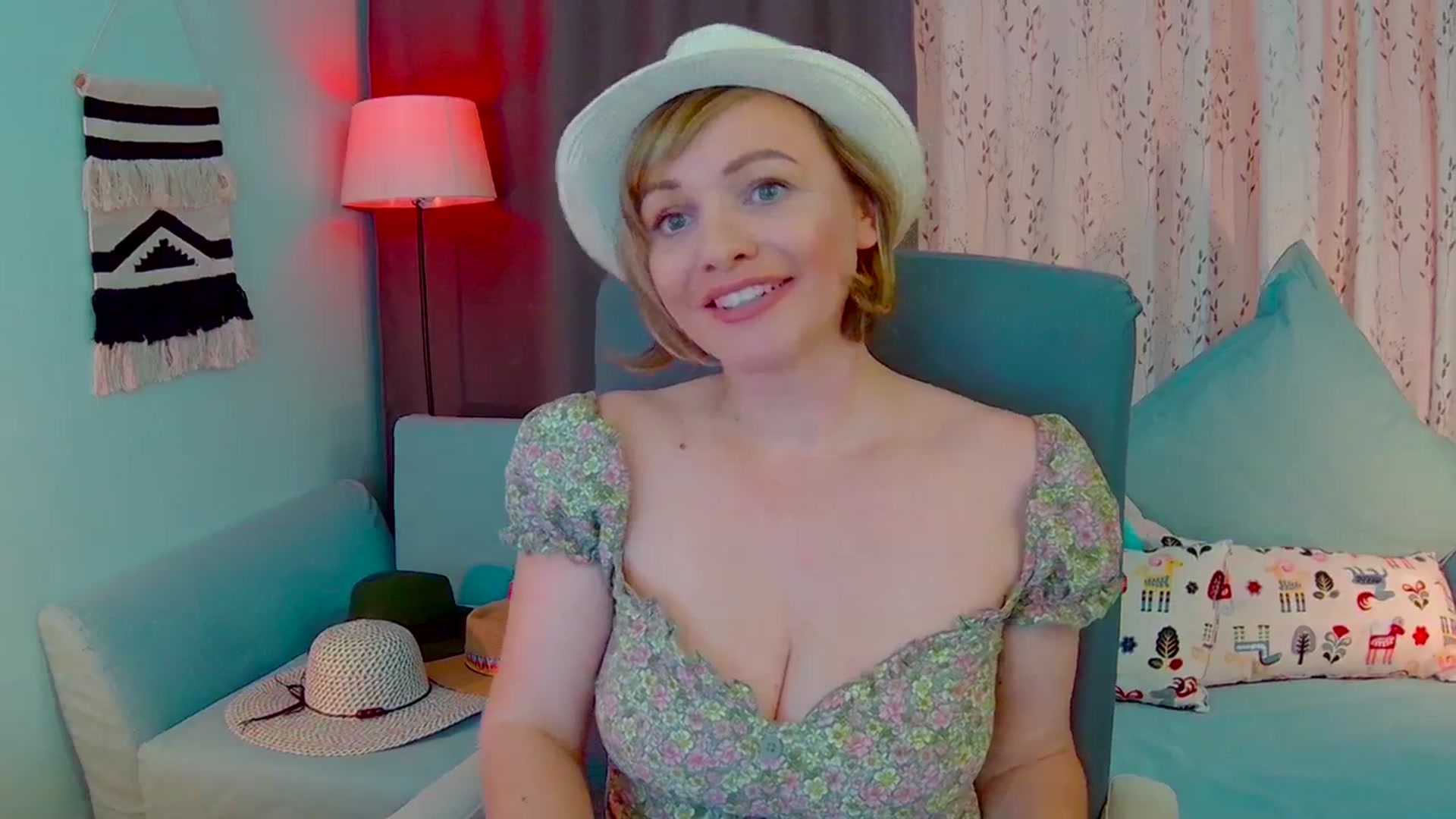 Gallery image thumbnail from SweetDazzle's myfreecams stream on, 05/09/2025, 10:53 image 13 of 20