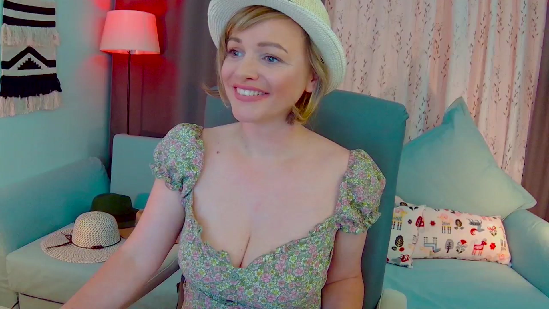 Gallery image thumbnail from SweetDazzle's myfreecams stream on, 05/09/2025, 10:53 image 8 of 20