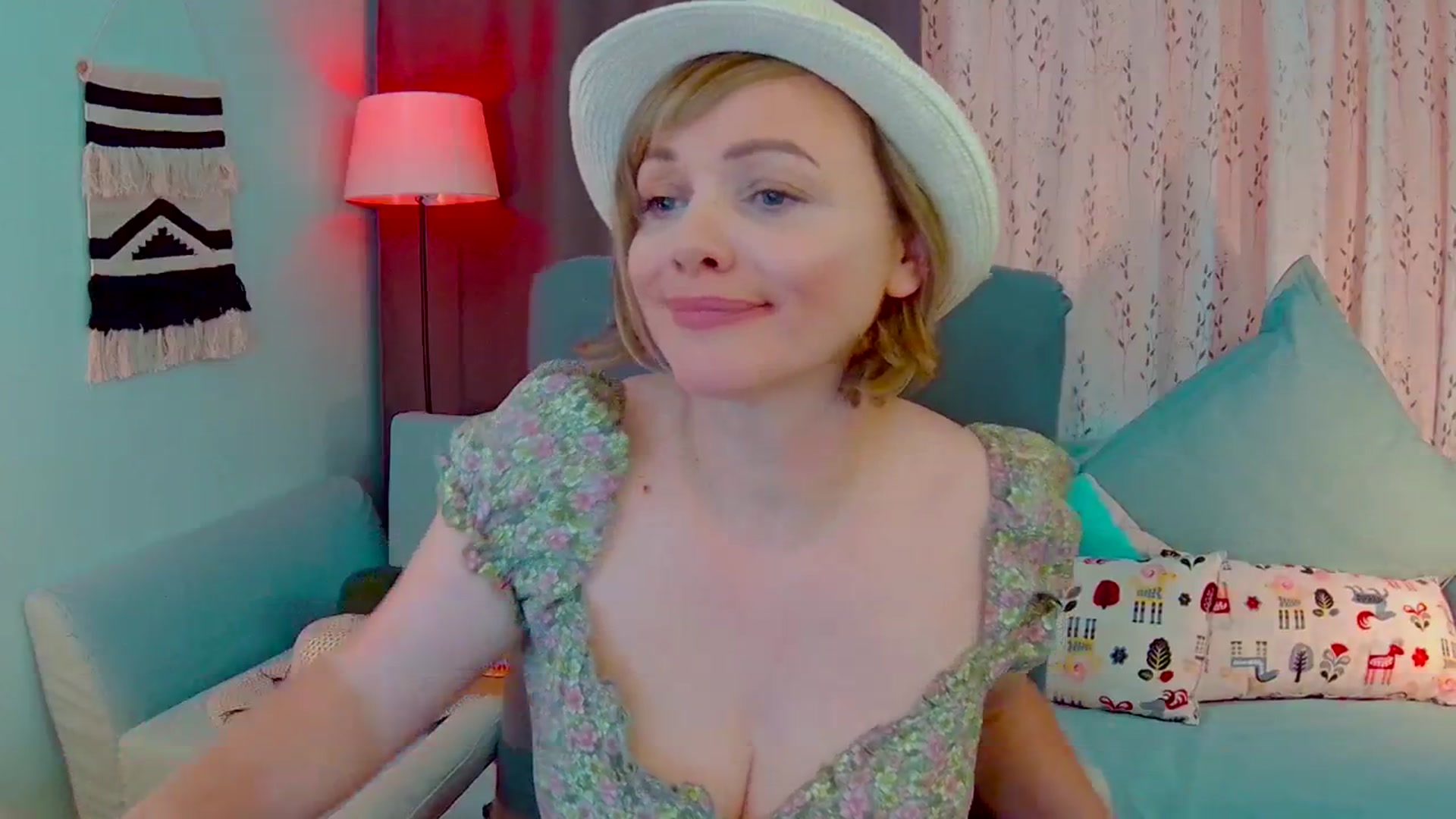 Gallery image thumbnail from SweetDazzle's myfreecams stream on, 05/09/2025, 11:24 image 8 of 20