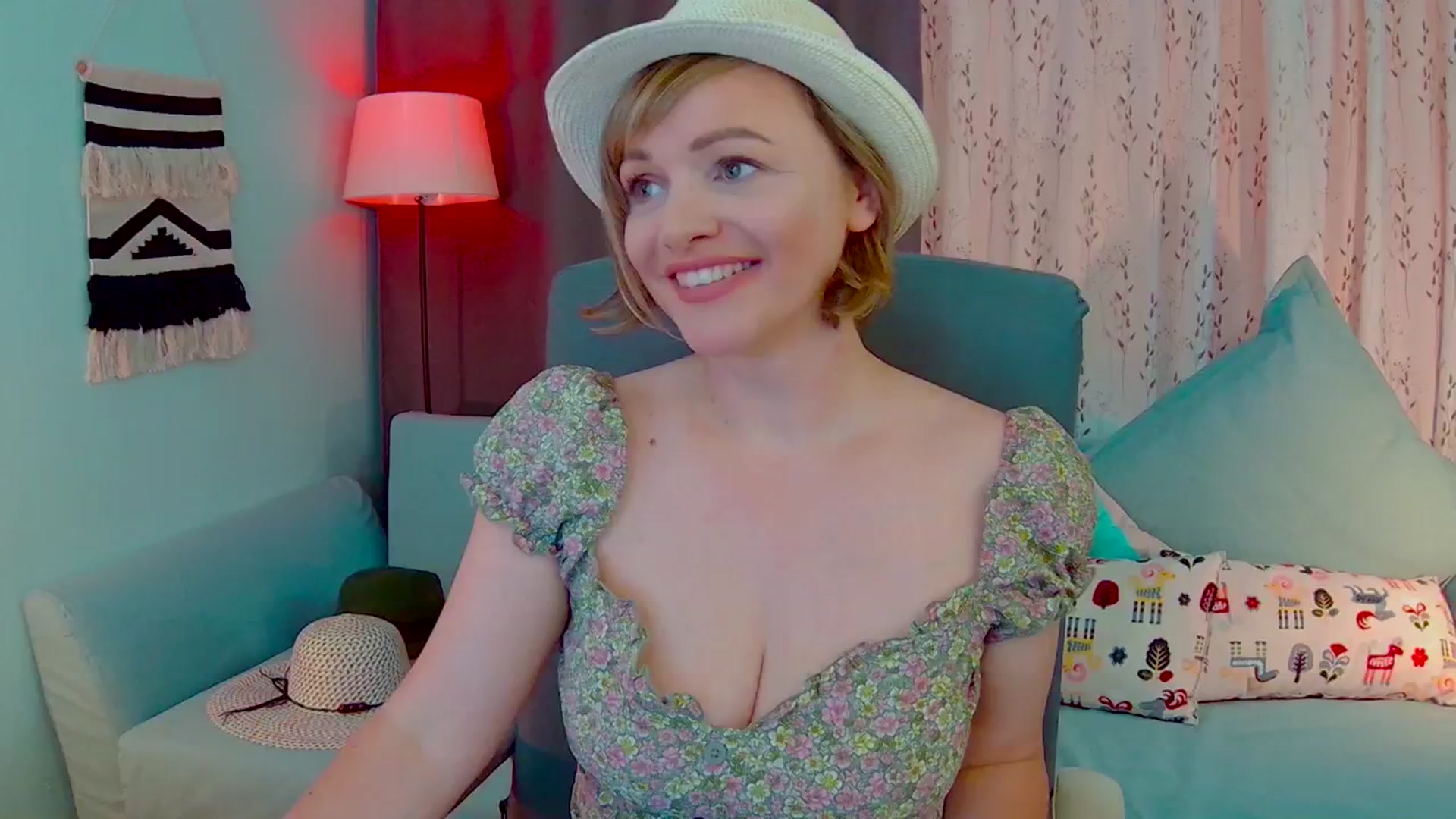 Gallery image thumbnail from SweetDazzle's myfreecams stream on, 05/09/2025, 11:24 image 1 of 20