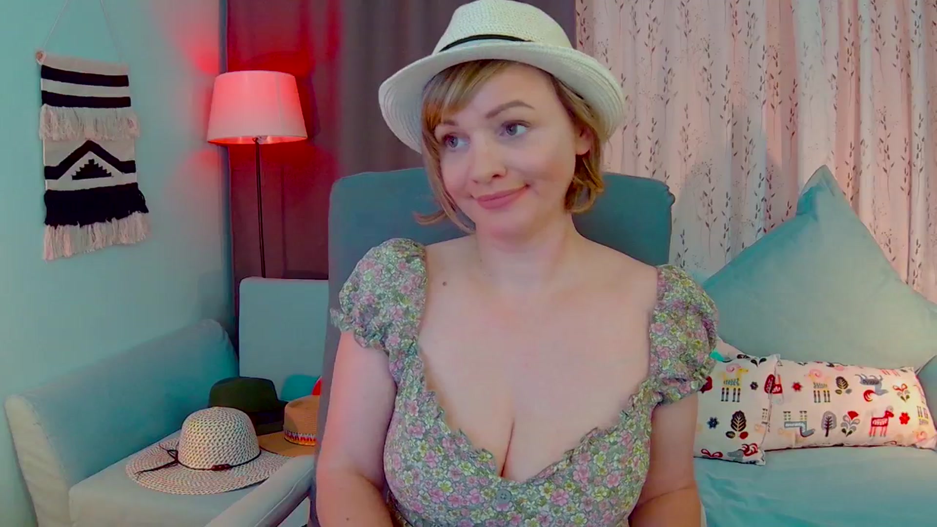 Gallery image thumbnail from SweetDazzle's myfreecams stream on, 05/09/2025, 12:07 image 14 of 20