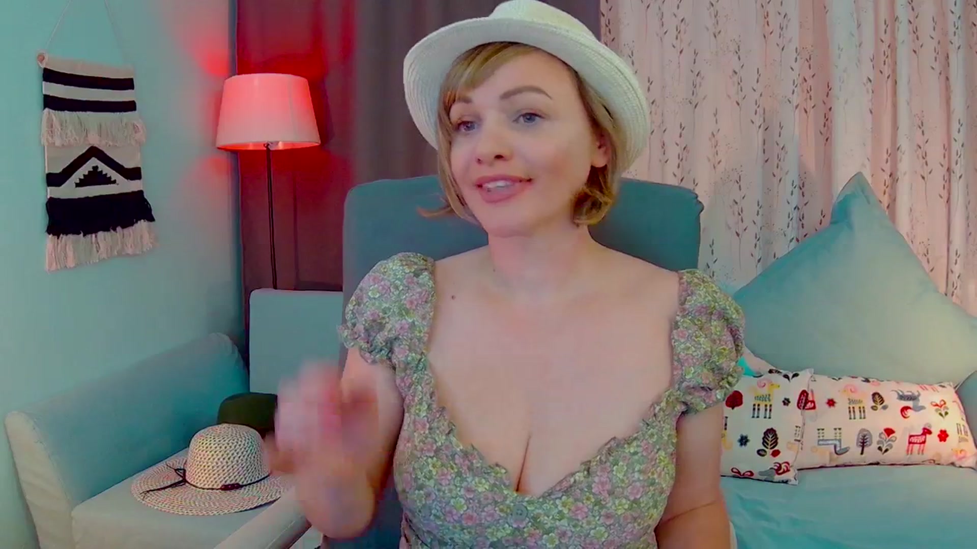 Gallery image thumbnail from SweetDazzle's myfreecams stream on, 05/09/2025, 12:07 image 15 of 20