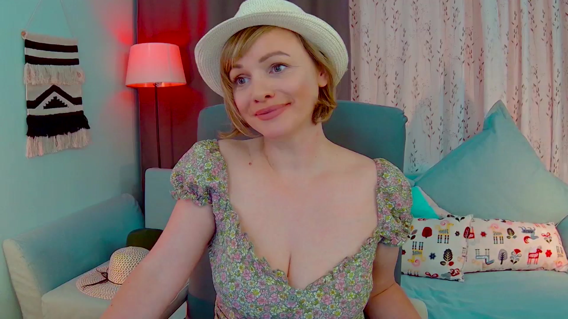 Gallery image thumbnail from SweetDazzle's myfreecams stream on, 05/09/2025, 12:07 image 2 of 20