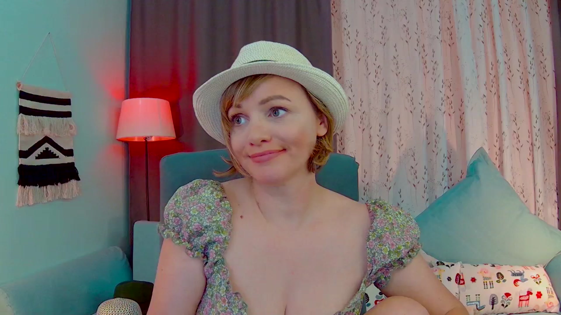 Gallery image thumbnail from SweetDazzle's myfreecams stream on, 05/09/2025, 13:21 image 10 of 20