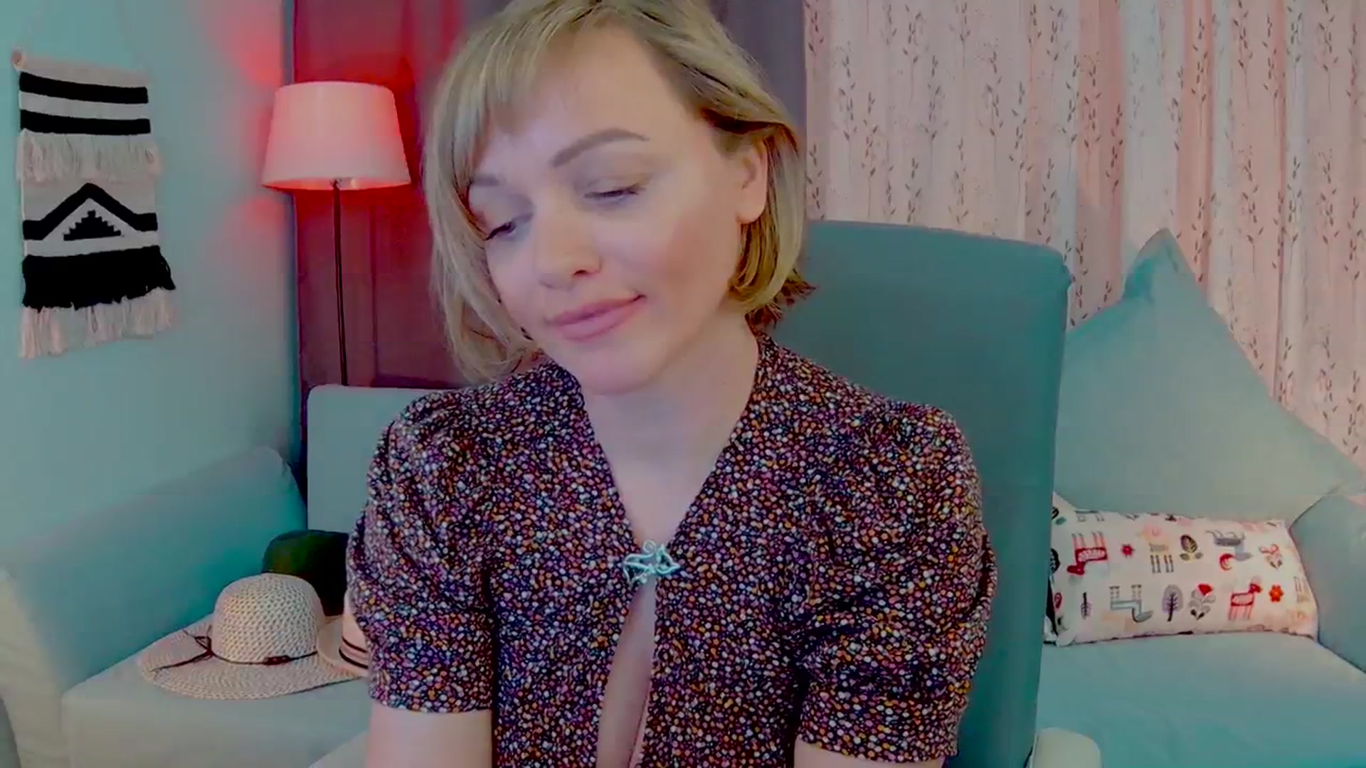 Gallery image thumbnail from SweetDazzle's myfreecams stream on, 05/14/2025, 11:23 image 18 of 20