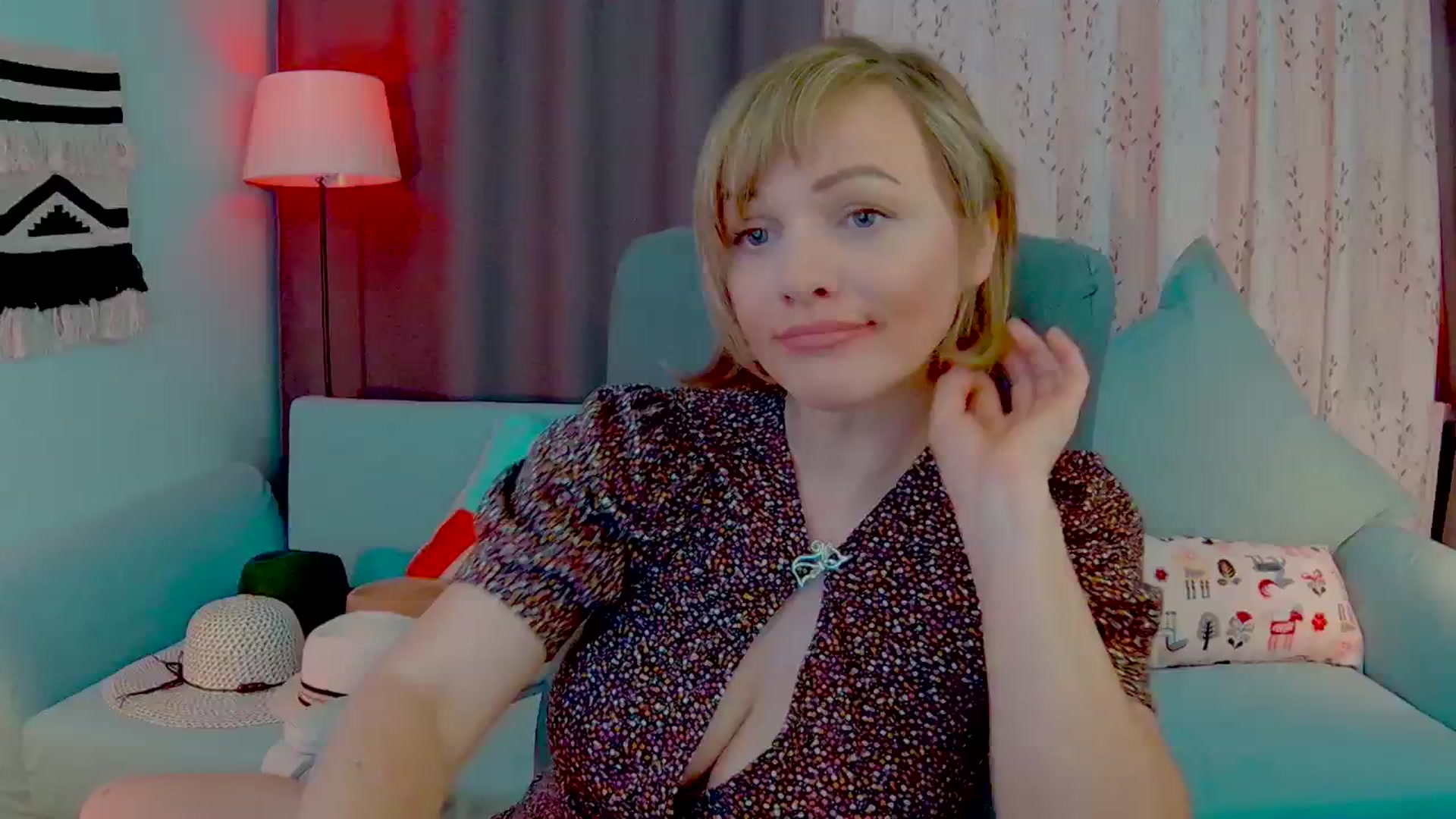 Gallery image thumbnail from SweetDazzle's myfreecams stream on, 05/14/2025, 14:10 image 8 of 20