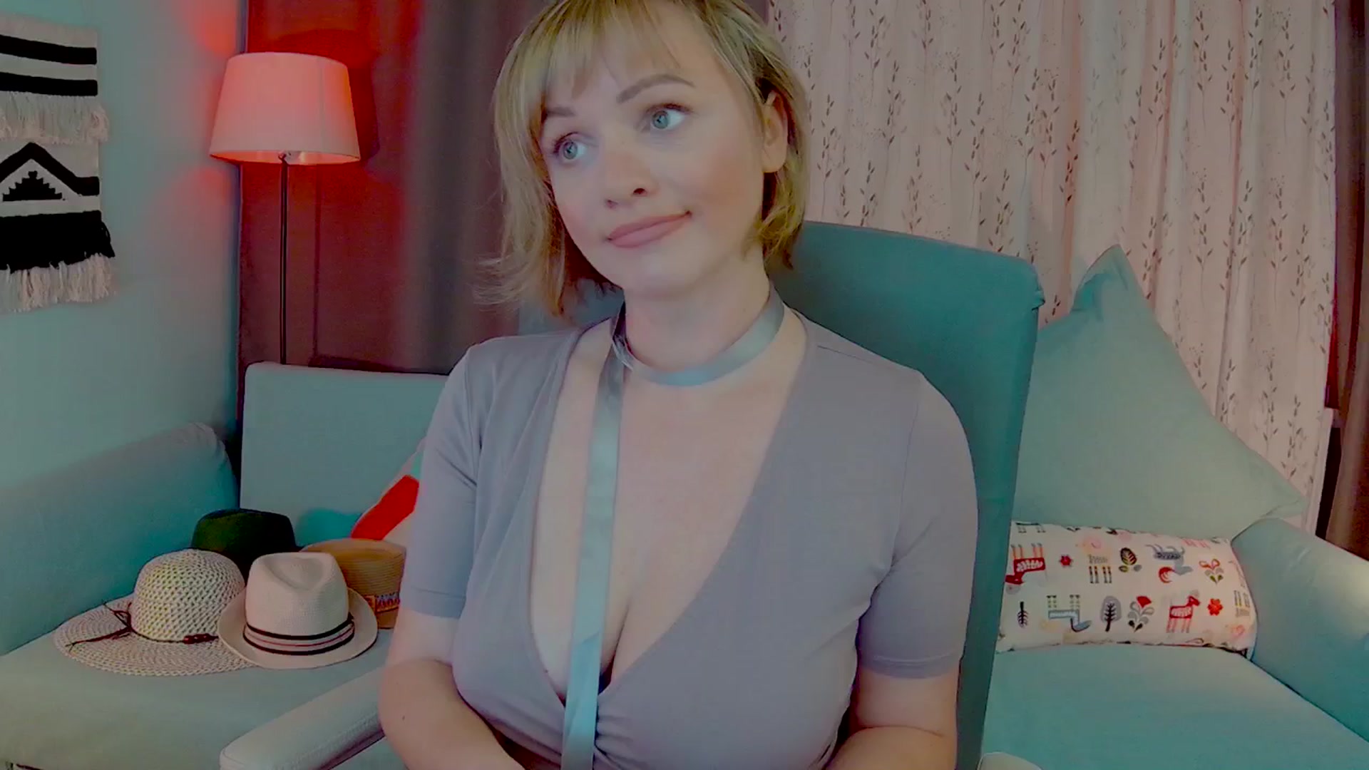 Gallery image thumbnail from SweetDazzle's myfreecams stream on, 05/16/2025, 10:12 image 10 of 20