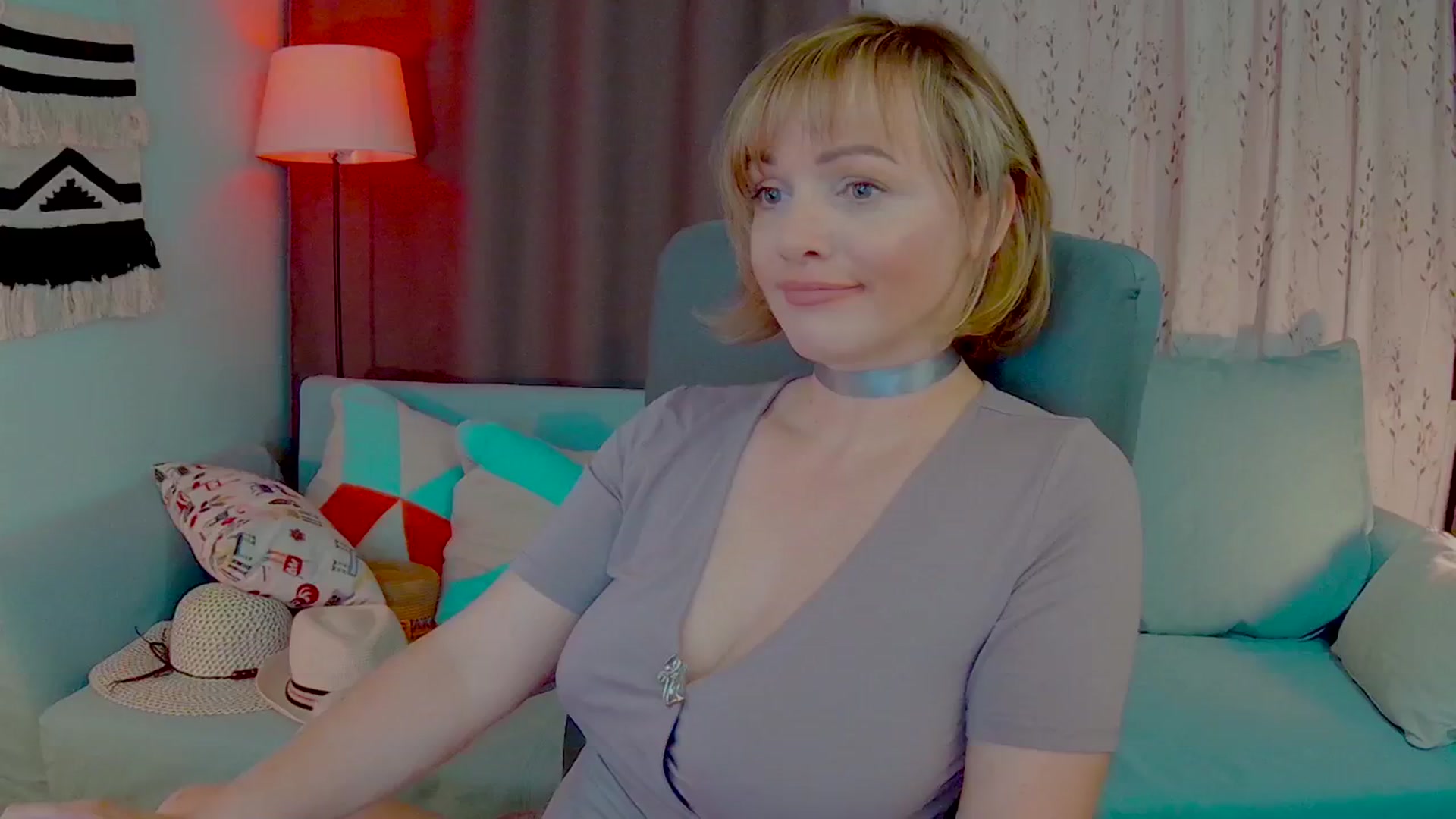 Gallery image thumbnail from SweetDazzle's myfreecams stream on, 05/16/2025, 19:02 image 15 of 20