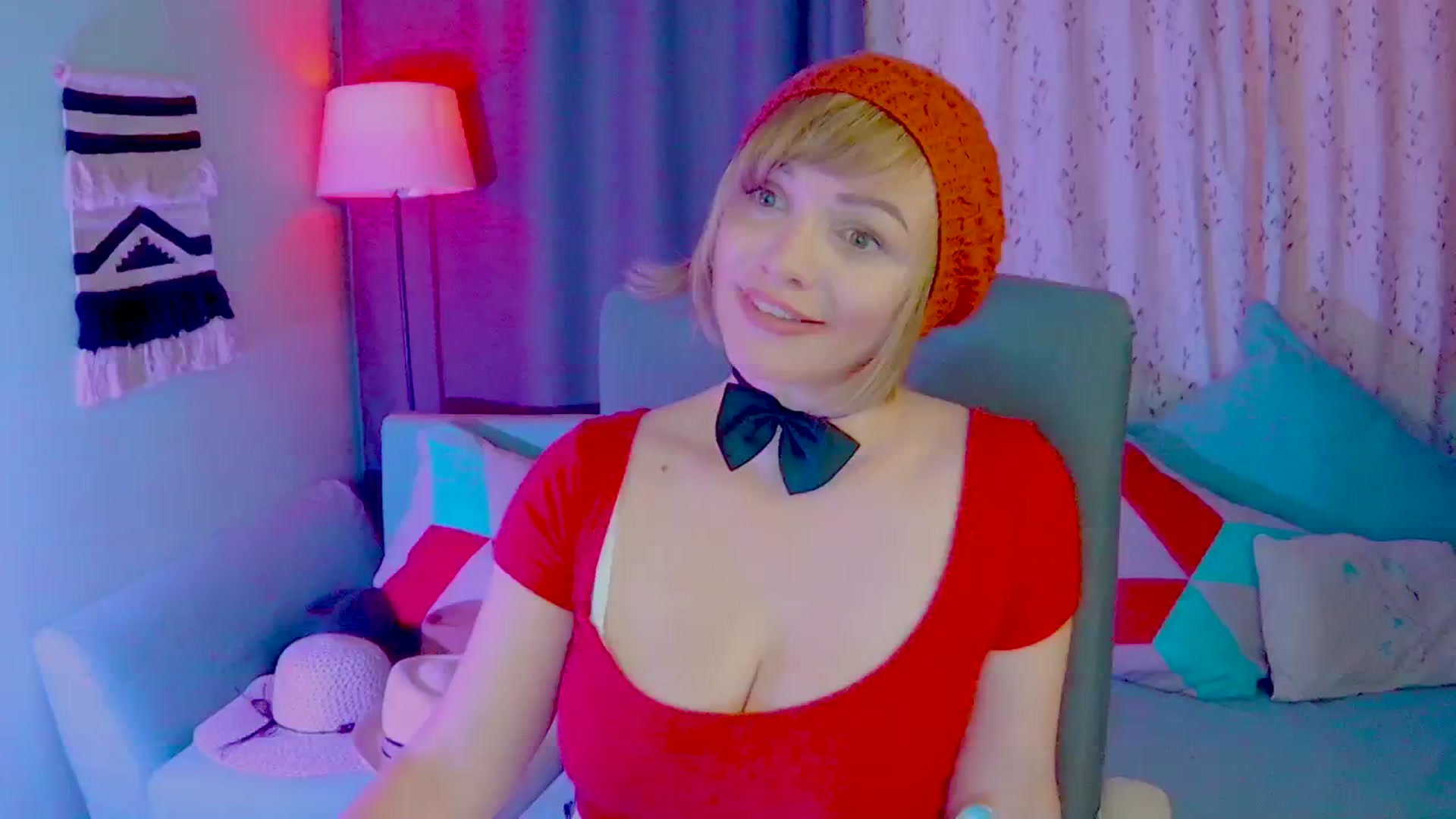 Gallery image thumbnail from SweetDazzle's myfreecams stream on, 05/20/2025, 11:39 image 6 of 20