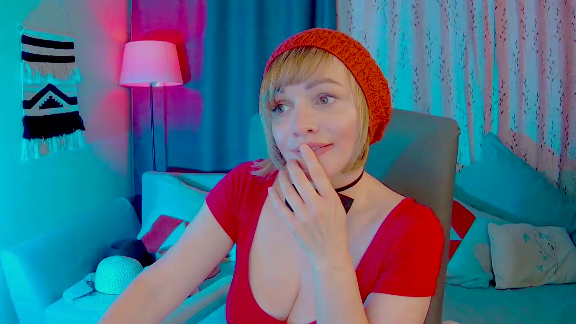 Gallery image thumbnail from SweetDazzle's myfreecams stream on, 05/20/2025, 11:39 image 17 of 20