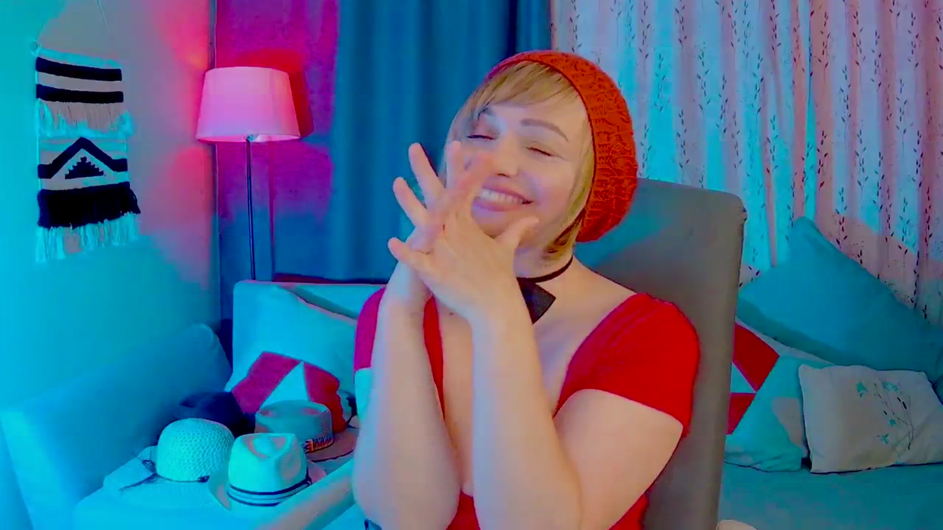 Gallery image thumbnail from SweetDazzle's myfreecams stream on, 05/20/2025, 11:39 image 15 of 20