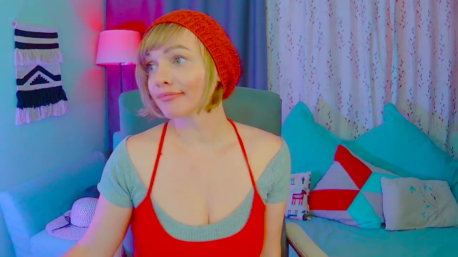 Gallery image thumbnail from SweetDazzle's myfreecams stream on, 05/20/2025, 13:15 image 4 of 20