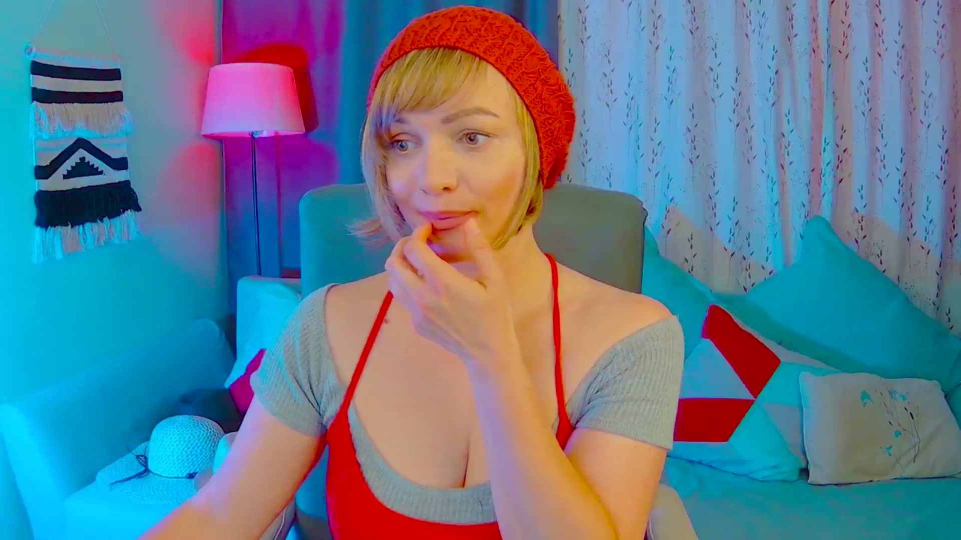 Gallery image thumbnail from SweetDazzle's myfreecams stream on, 05/20/2025, 13:15 image 2 of 20