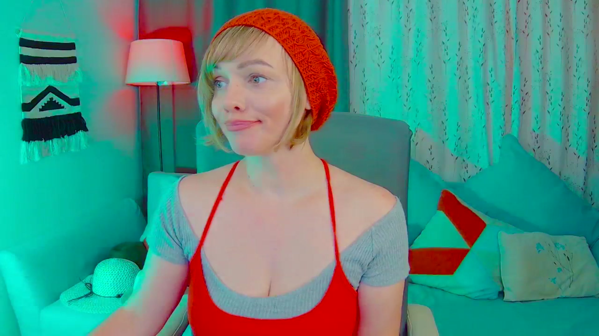 Gallery image thumbnail from SweetDazzle's myfreecams stream on, 05/20/2025, 13:15 image 5 of 20