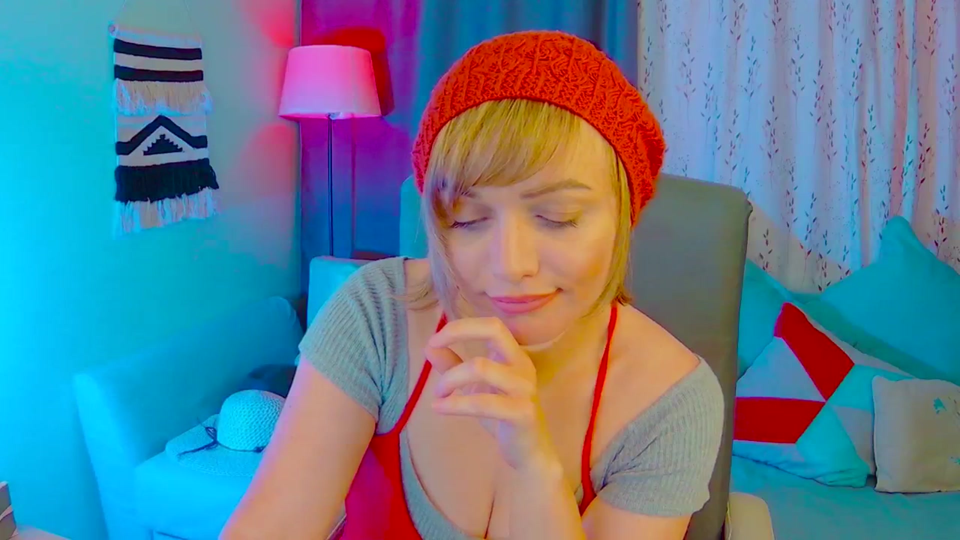 Gallery image thumbnail from SweetDazzle's myfreecams stream on, 05/20/2025, 13:15 image 18 of 20