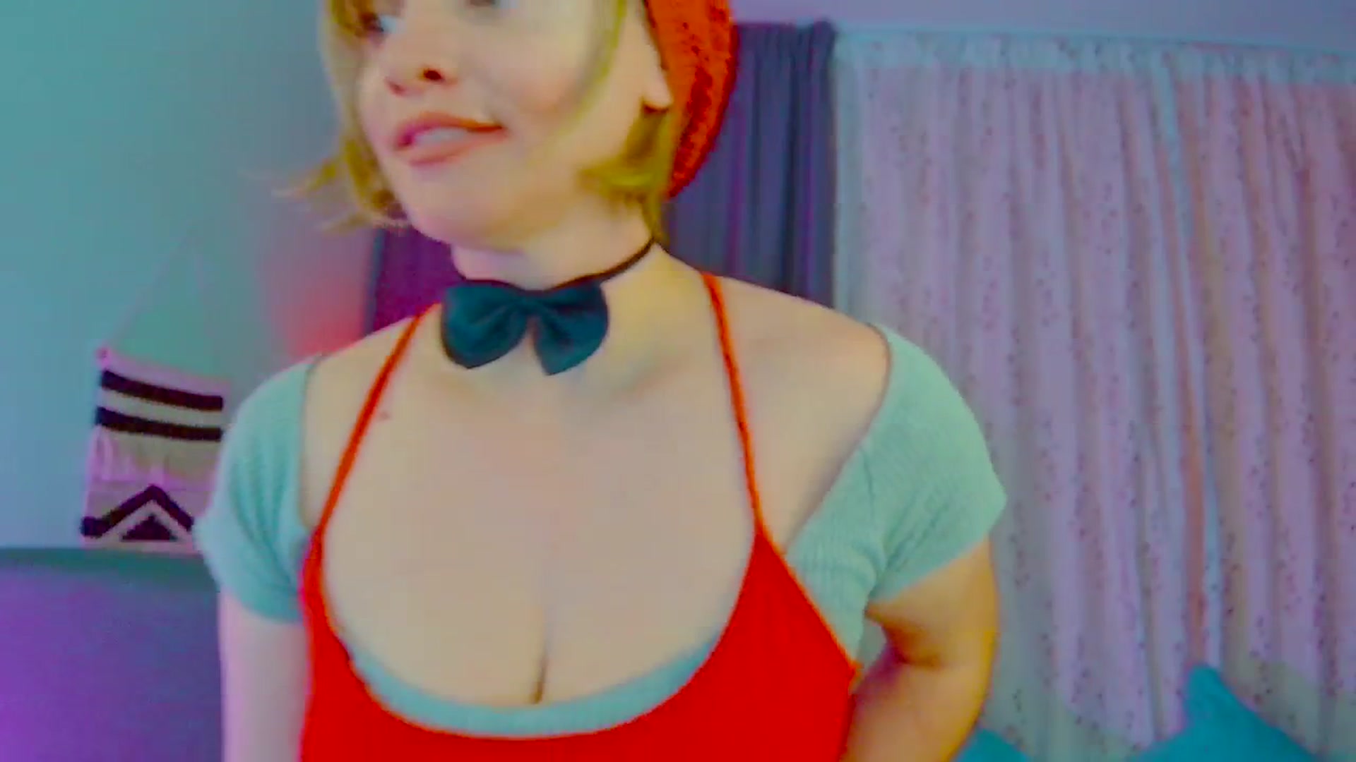 Gallery image thumbnail from SweetDazzle's myfreecams stream on, 05/20/2025, 13:55 image 4 of 20