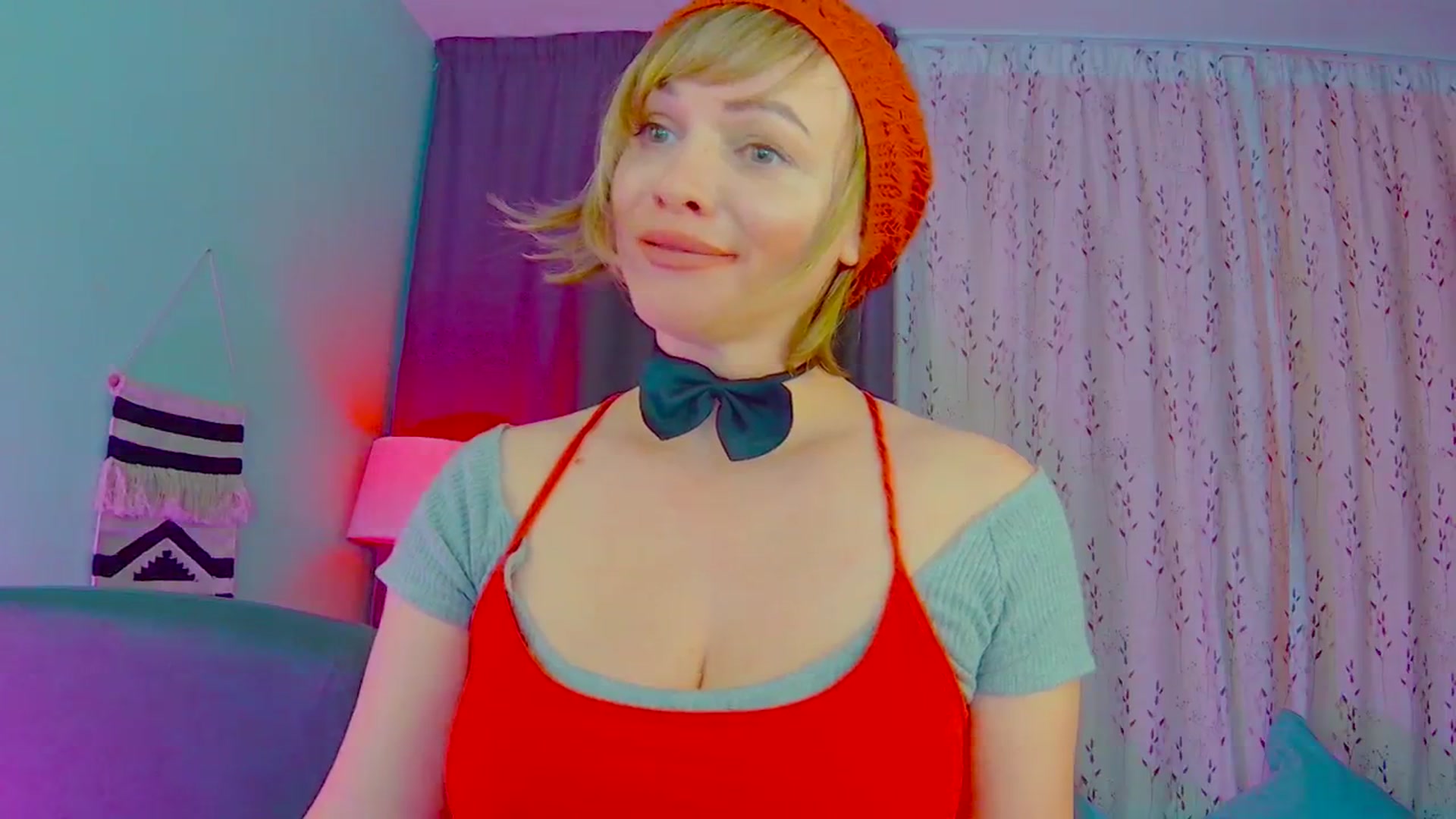 Gallery image thumbnail from SweetDazzle's myfreecams stream on, 05/20/2025, 13:55 image 7 of 20