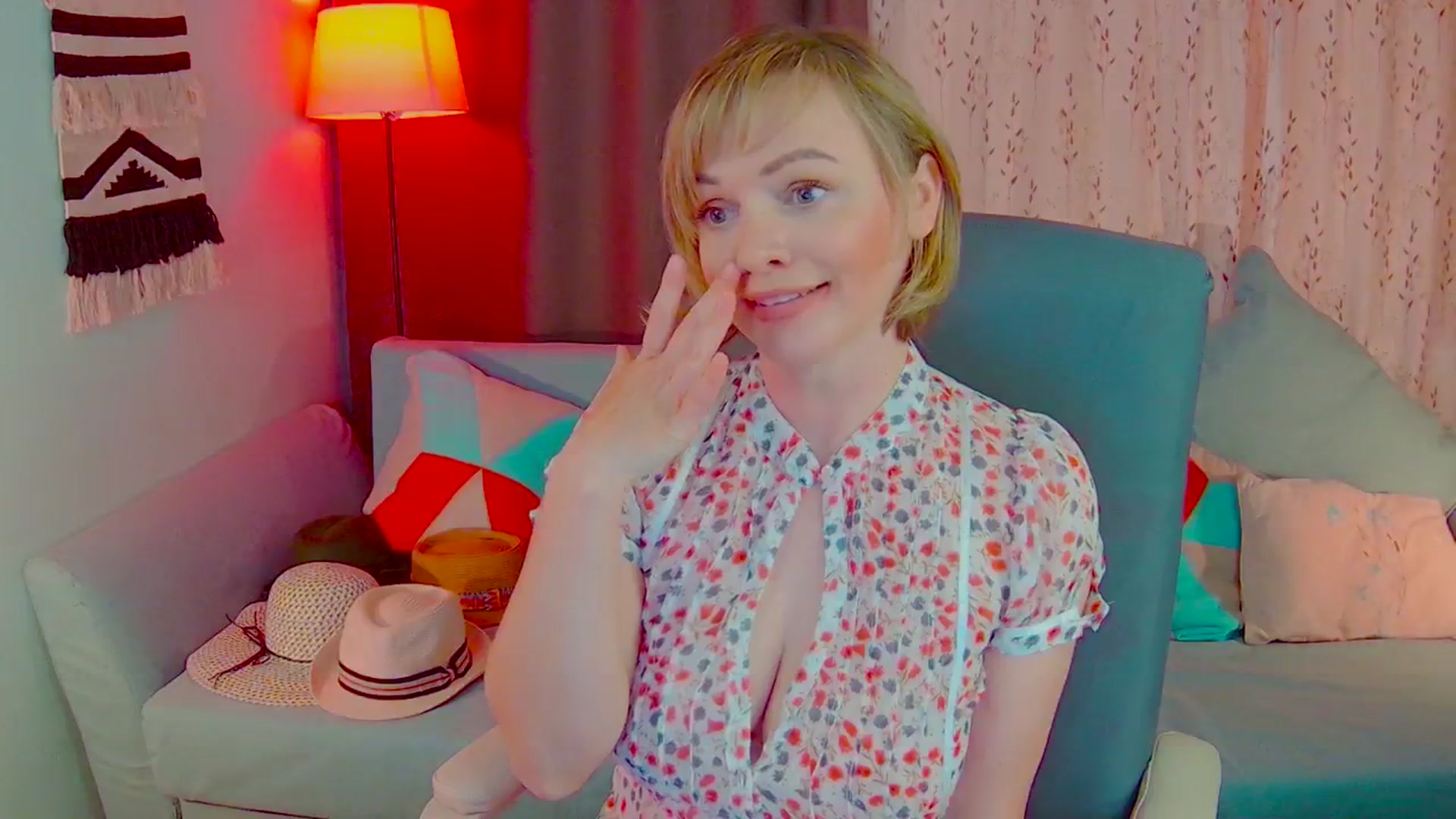 Gallery image thumbnail from SweetDazzle's myfreecams stream on, 05/21/2025, 12:00 image 7 of 20