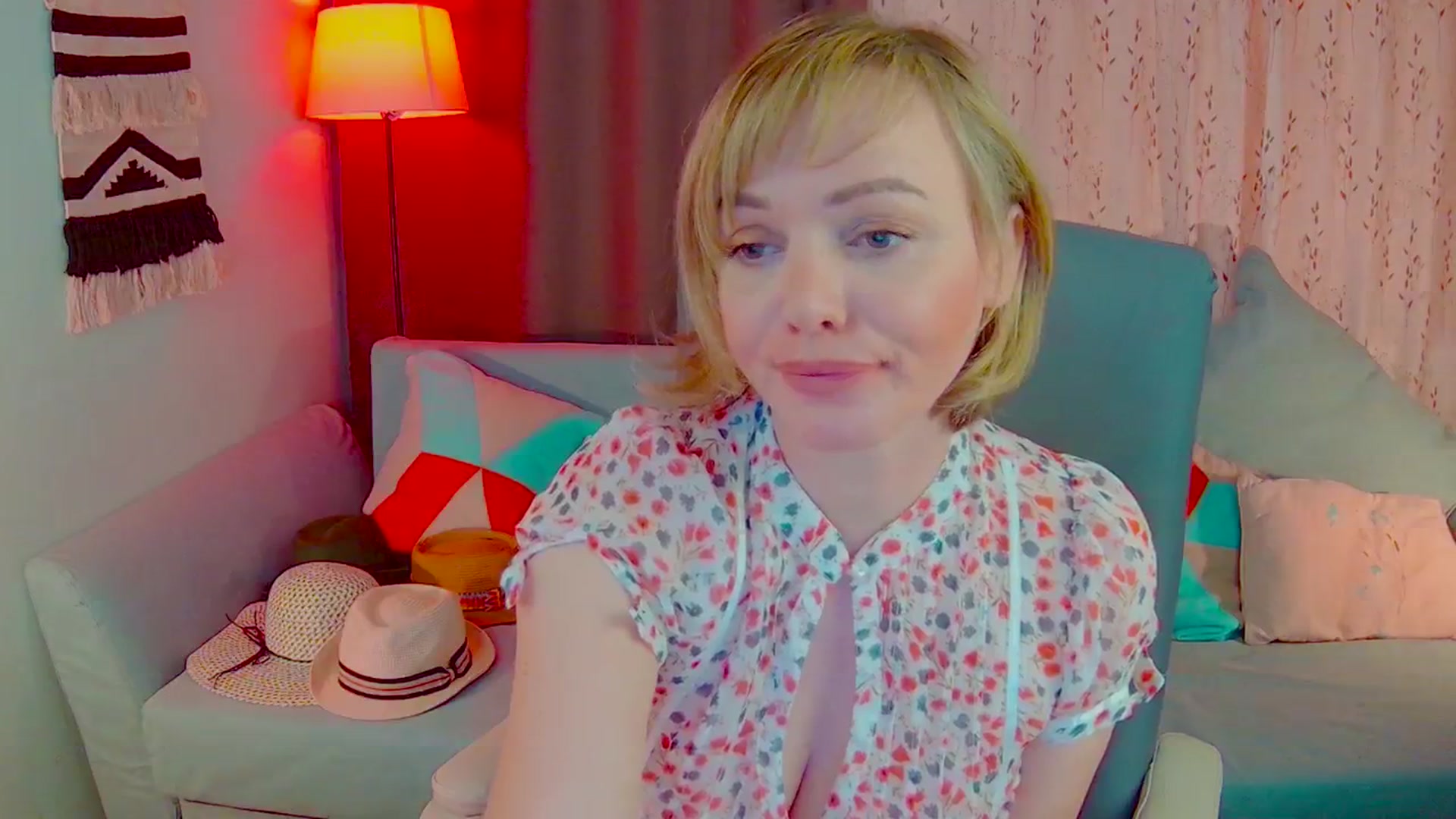 Gallery image thumbnail from SweetDazzle's myfreecams stream on, 05/21/2025, 12:00 image 8 of 20