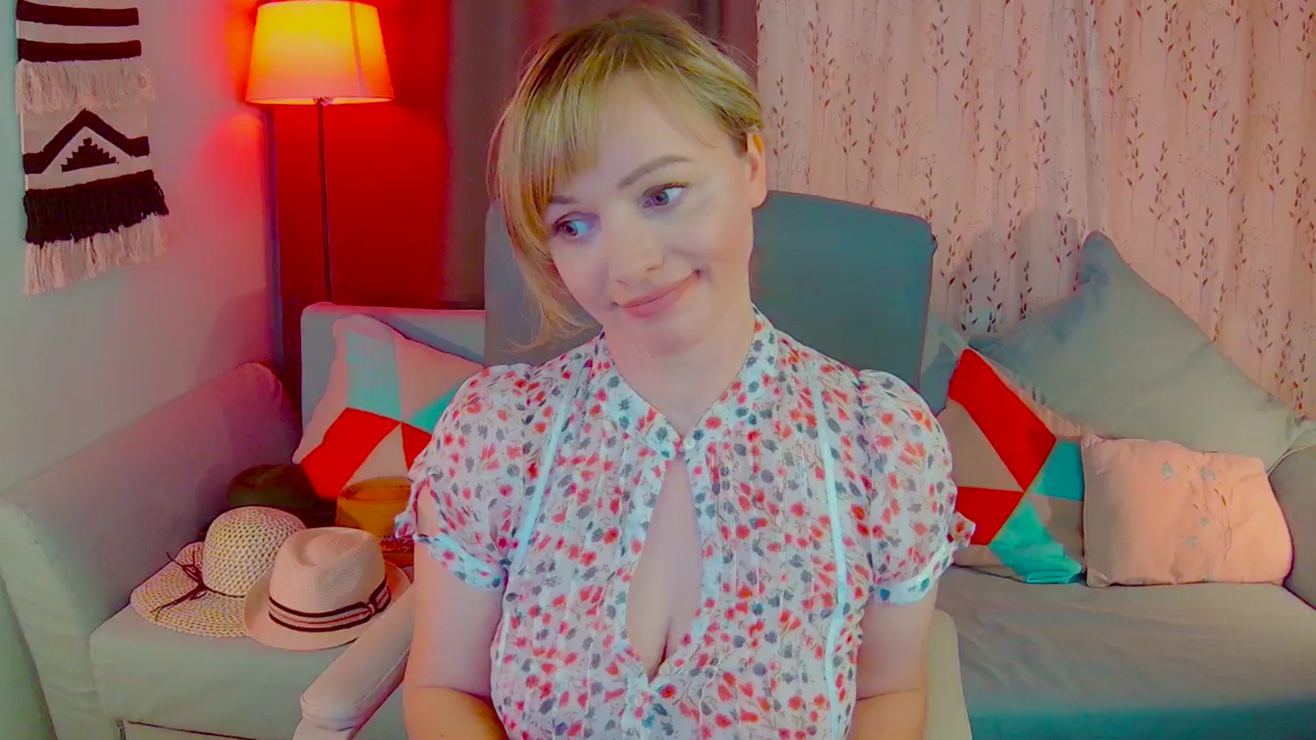 Gallery image thumbnail from SweetDazzle's myfreecams stream on, 05/21/2025, 13:09 image 15 of 20