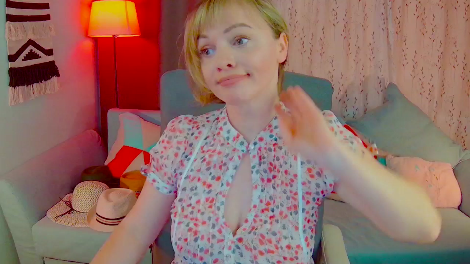 Gallery image thumbnail from SweetDazzle's myfreecams stream on, 05/21/2025, 13:09 image 9 of 20
