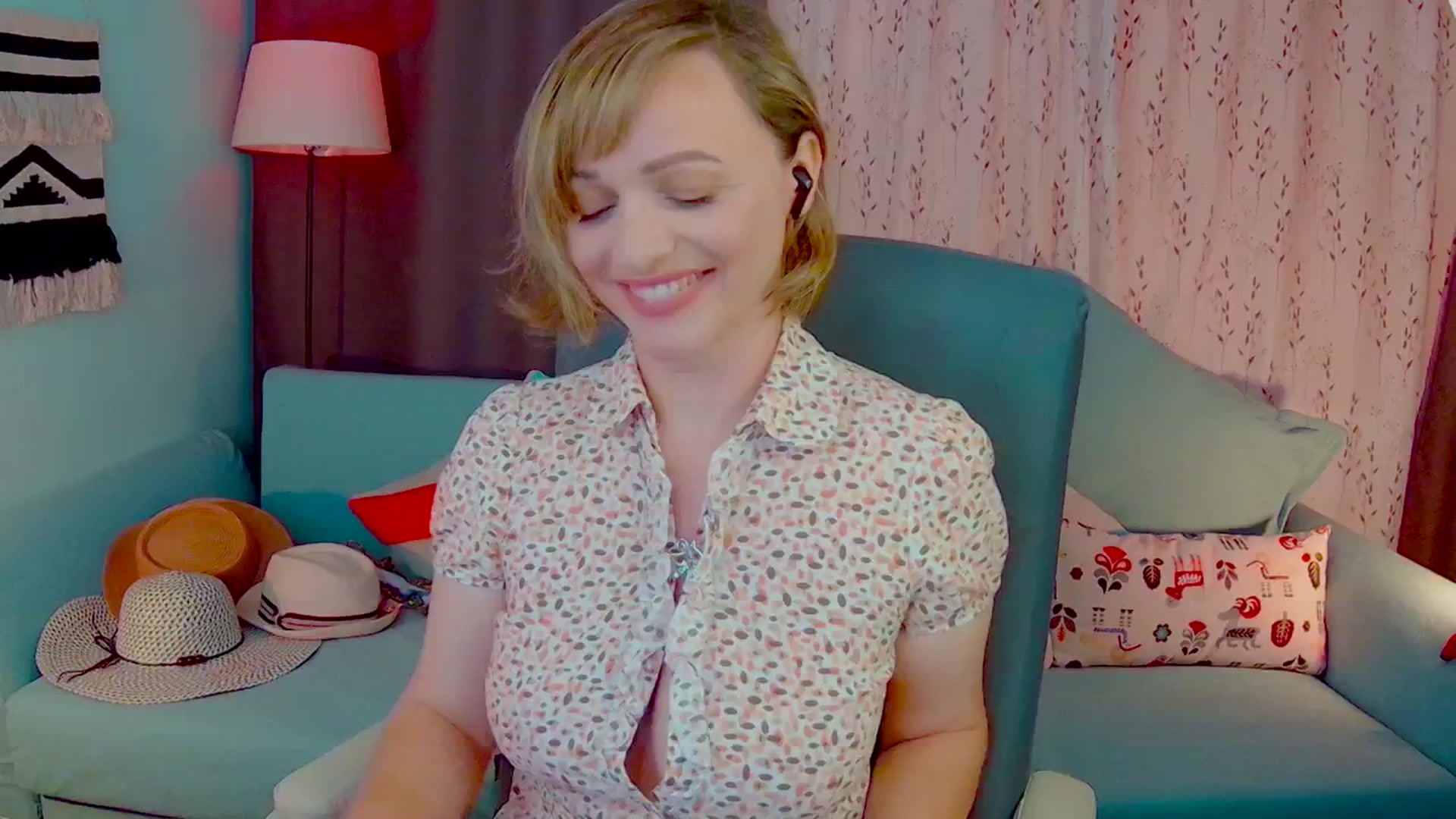 Gallery image thumbnail from SweetDazzle's myfreecams stream on, 06/02/2025, 14:17 image 7 of 20