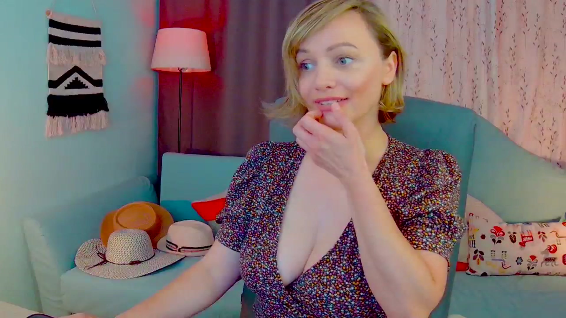 Gallery image thumbnail from SweetDazzle's myfreecams stream on, 06/03/2025, 11:27 image 11 of 20