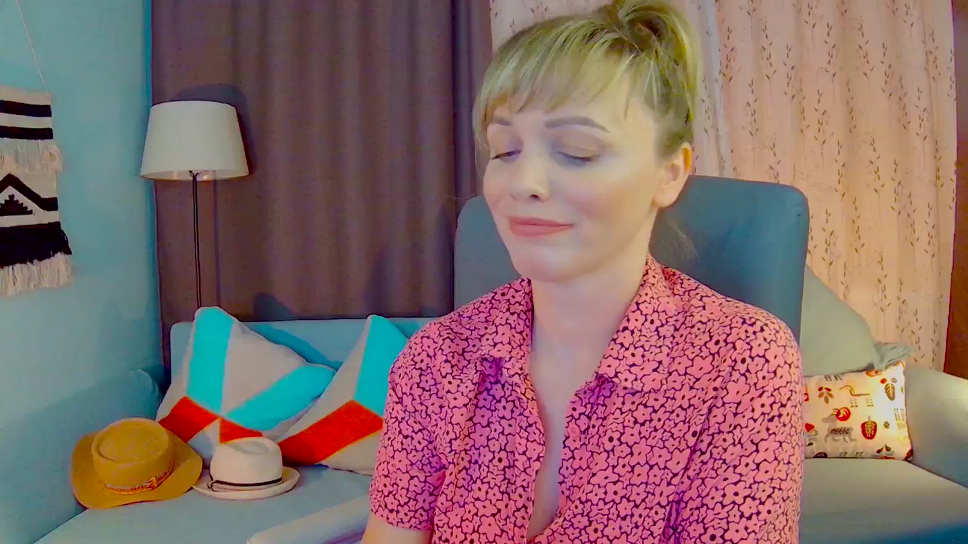 Gallery image thumbnail from SweetDazzle's myfreecams stream on, 06/13/2025, 15:07 image 7 of 20