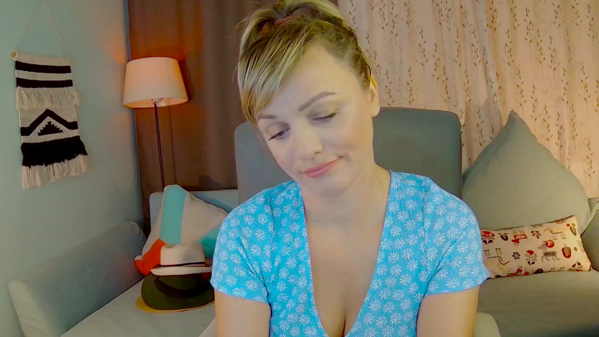 Gallery image thumbnail from SweetDazzle's myfreecams stream on, 07/08/2025, 09:39 image 15 of 20