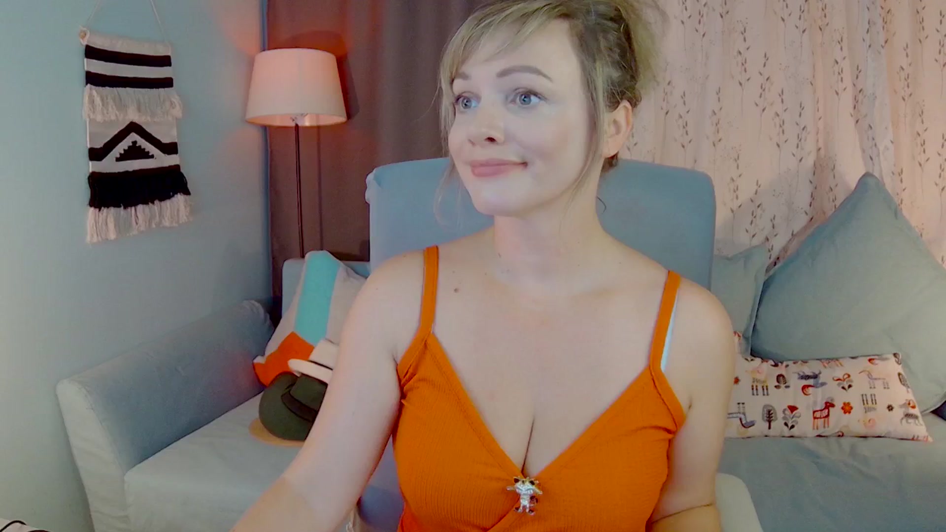 Gallery image thumbnail from SweetDazzle's myfreecams stream on, 07/16/2025, 10:02 image 16 of 20