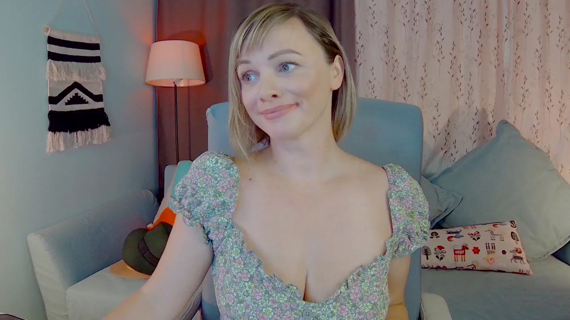 Gallery image thumbnail from SweetDazzle's myfreecams stream on, 07/21/2025, 10:37 image 19 of 20