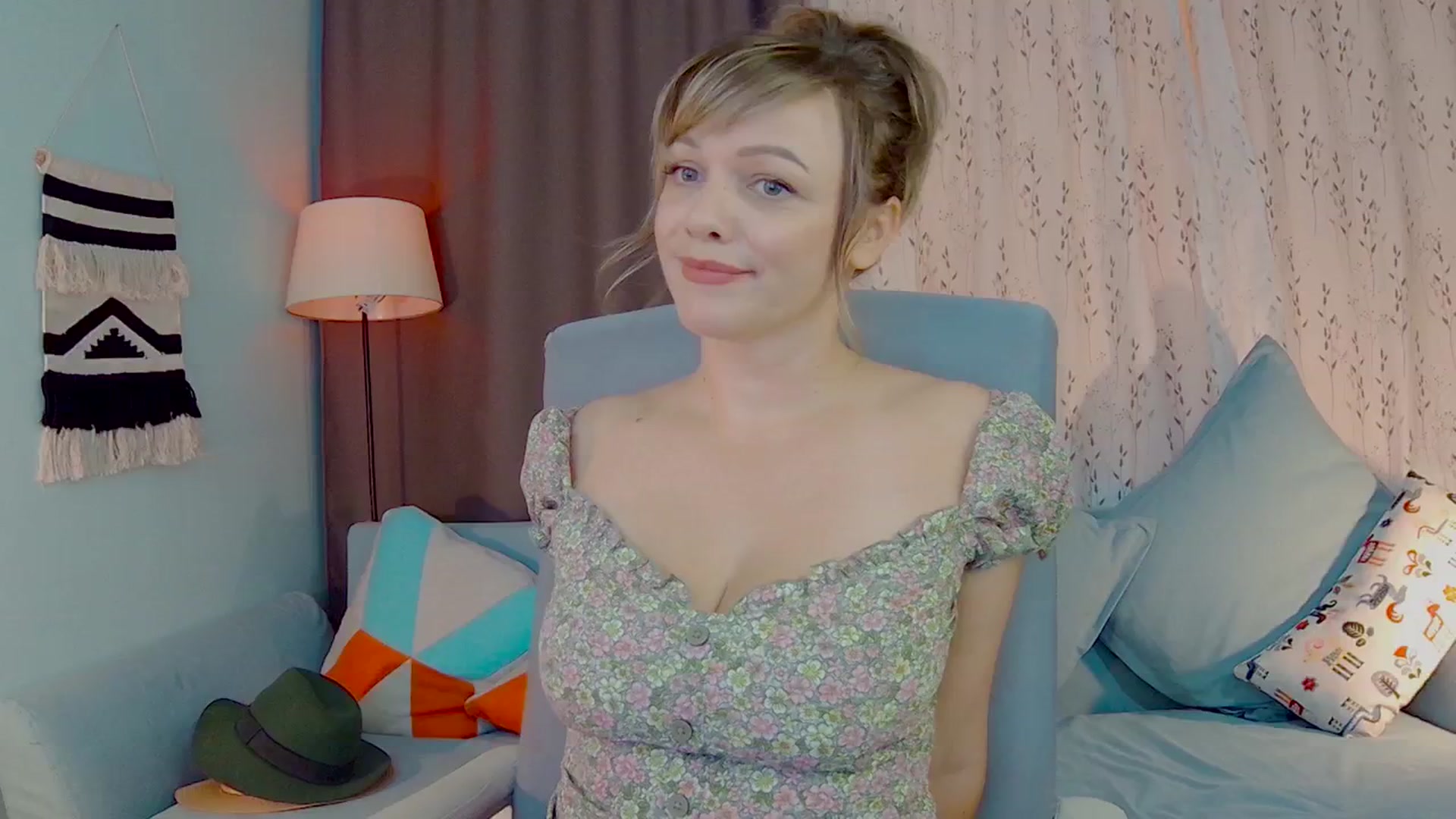 Gallery image thumbnail from SweetDazzle's myfreecams stream on, 09/11/2025, 07:46 image 4 of 20