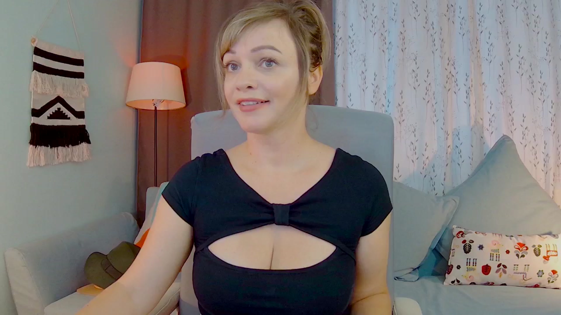 Gallery image thumbnail from SweetDazzle's myfreecams stream on, 09/17/2025, 09:06 image 3 of 20