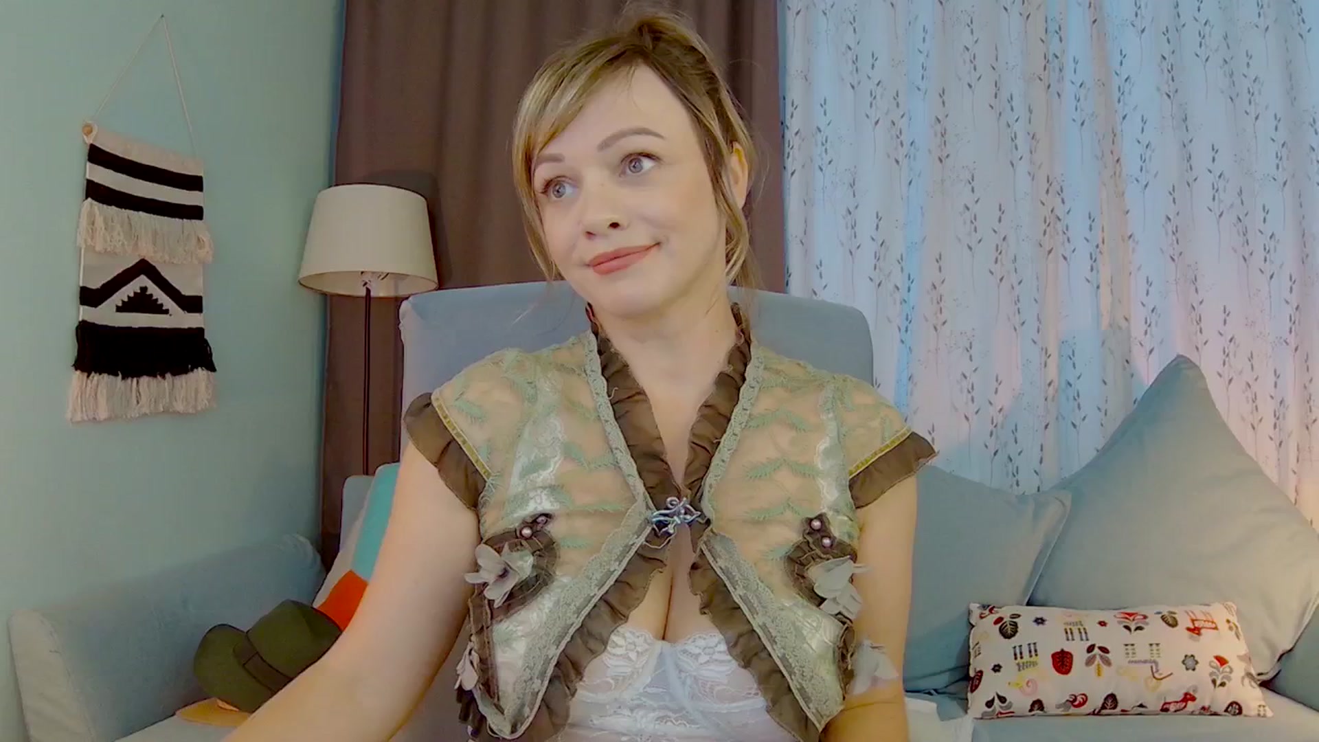 Gallery image thumbnail from SweetDazzle's myfreecams stream on, 09/18/2025, 10:01 image 16 of 20