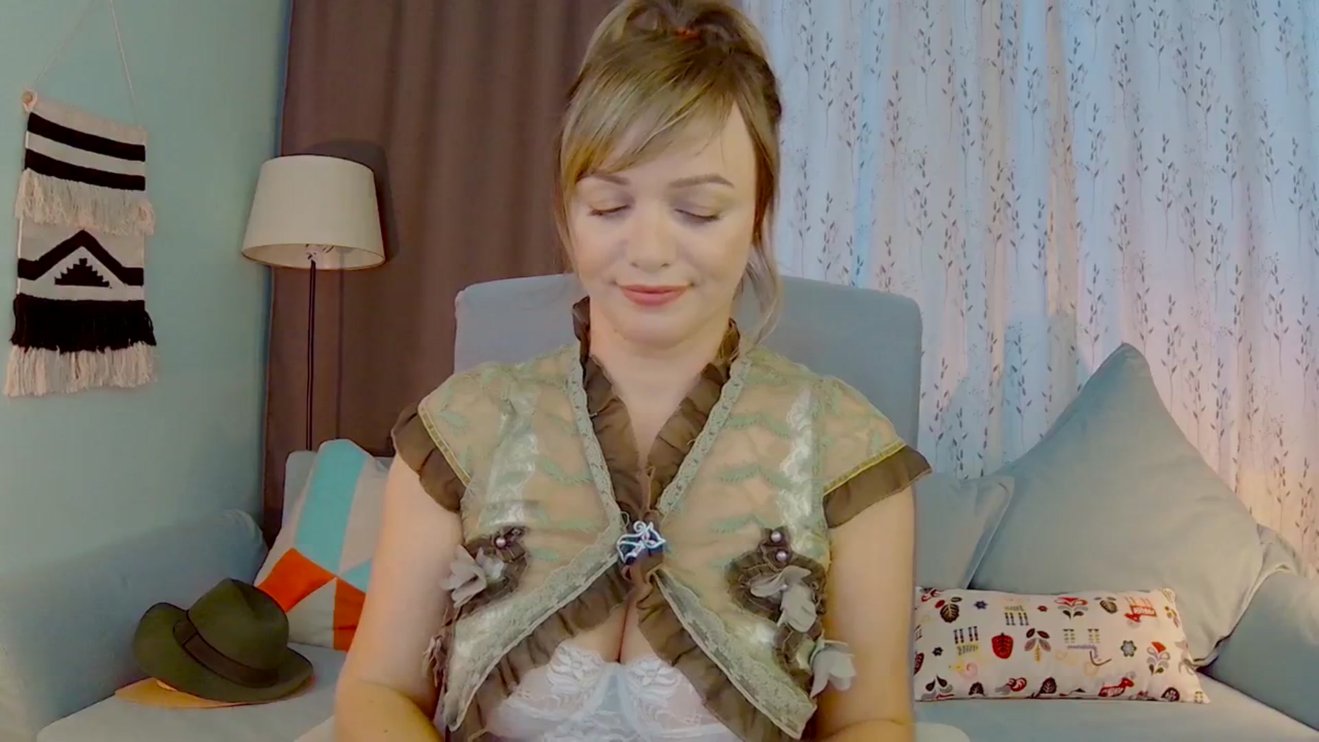 Gallery image thumbnail from SweetDazzle's myfreecams stream on, 09/18/2025, 10:48 image 13 of 20