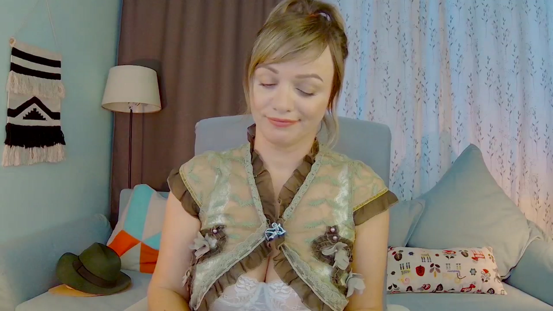 Gallery image thumbnail from SweetDazzle's myfreecams stream on, 09/18/2025, 10:48 image 14 of 20