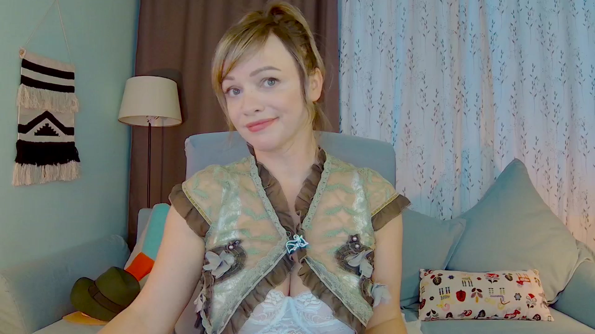 Gallery image thumbnail from SweetDazzle's myfreecams stream on, 09/18/2025, 10:48 image 1 of 20