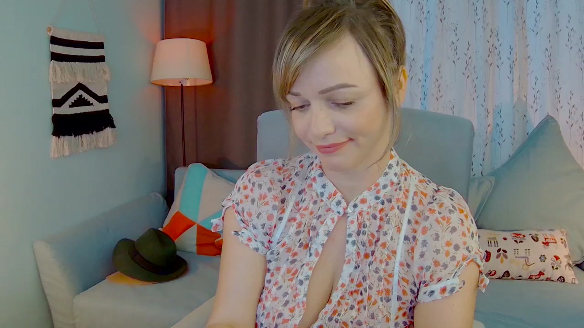 Gallery image thumbnail from SweetDazzle's myfreecams stream on, 09/19/2025, 12:48 image 2 of 20
