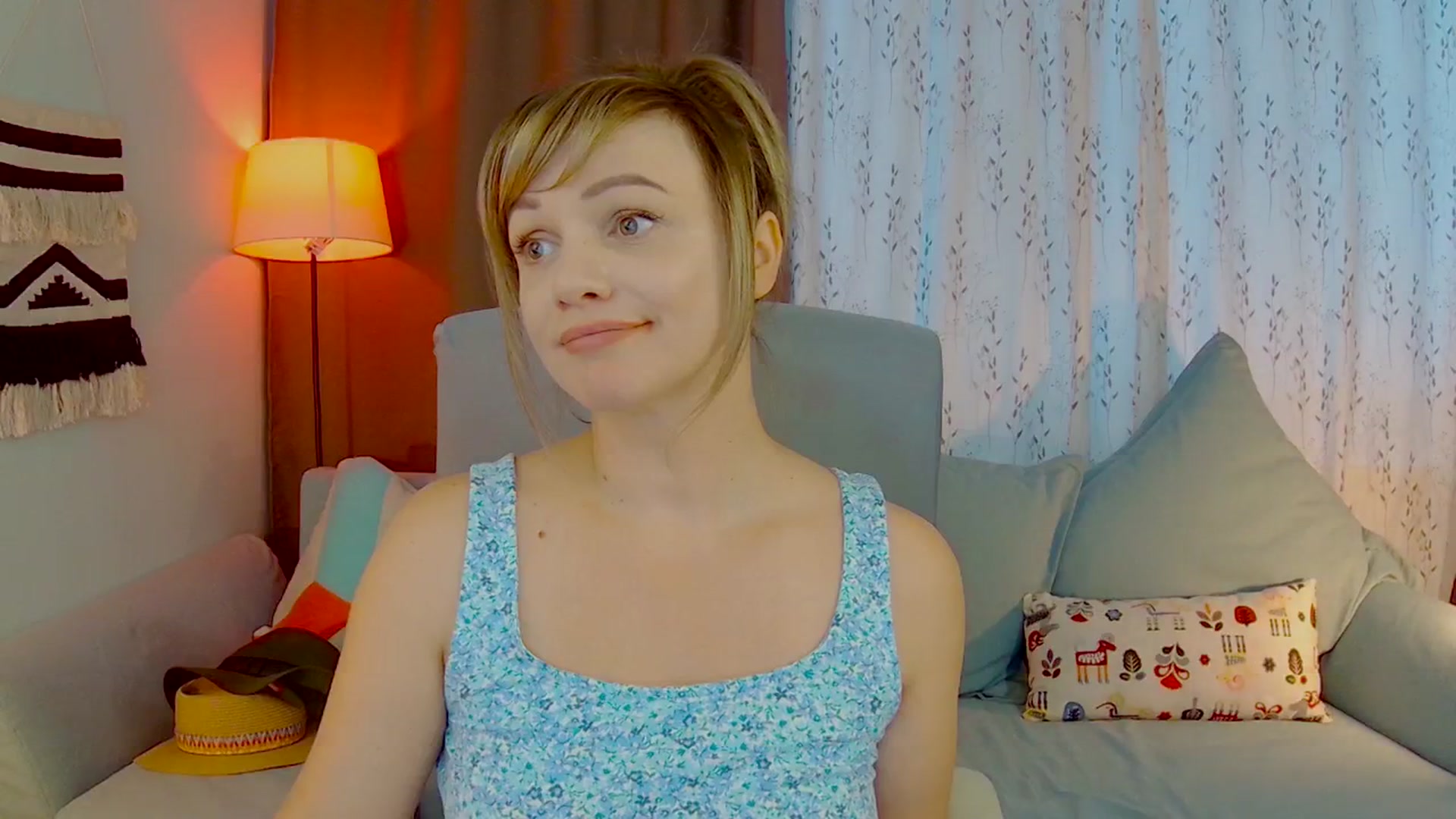 Gallery image thumbnail from SweetDazzle's myfreecams stream on, 09/25/2025, 11:13 image 2 of 20