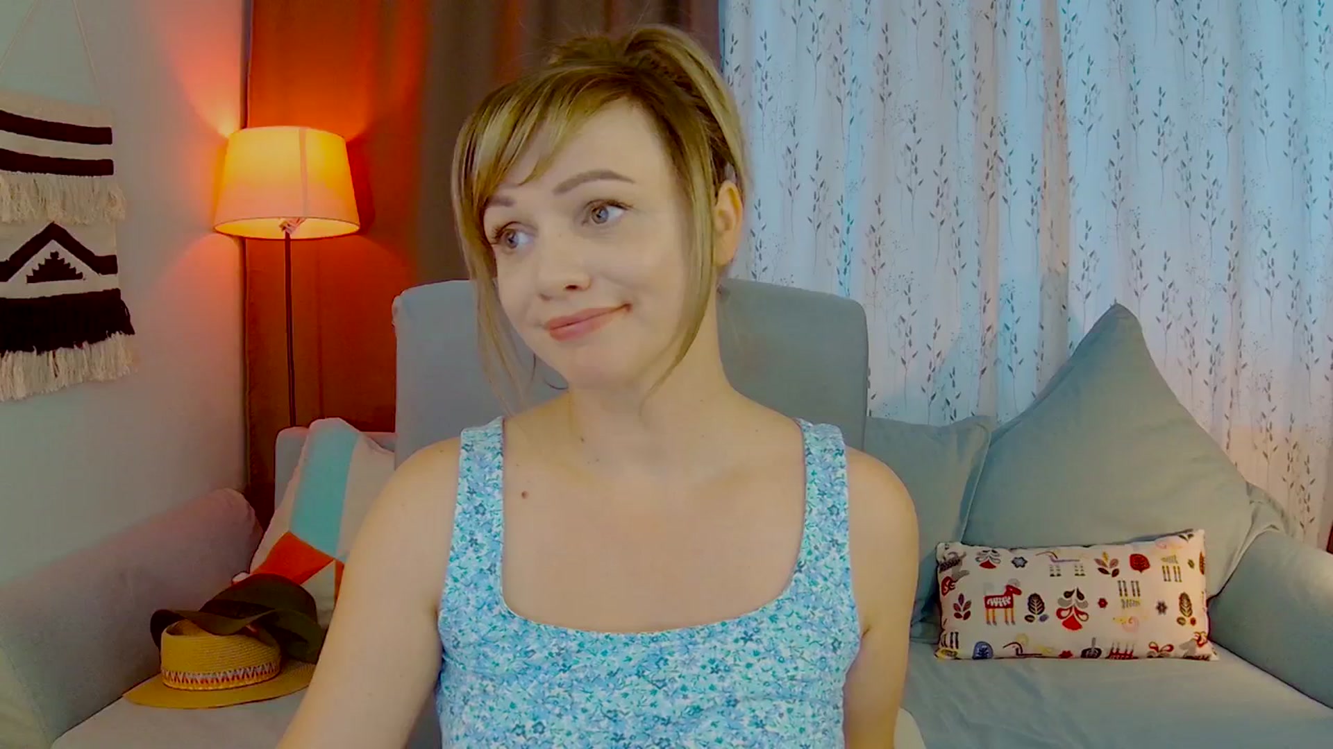 Gallery image thumbnail from SweetDazzle's myfreecams stream on, 09/25/2025, 11:13 image 15 of 20