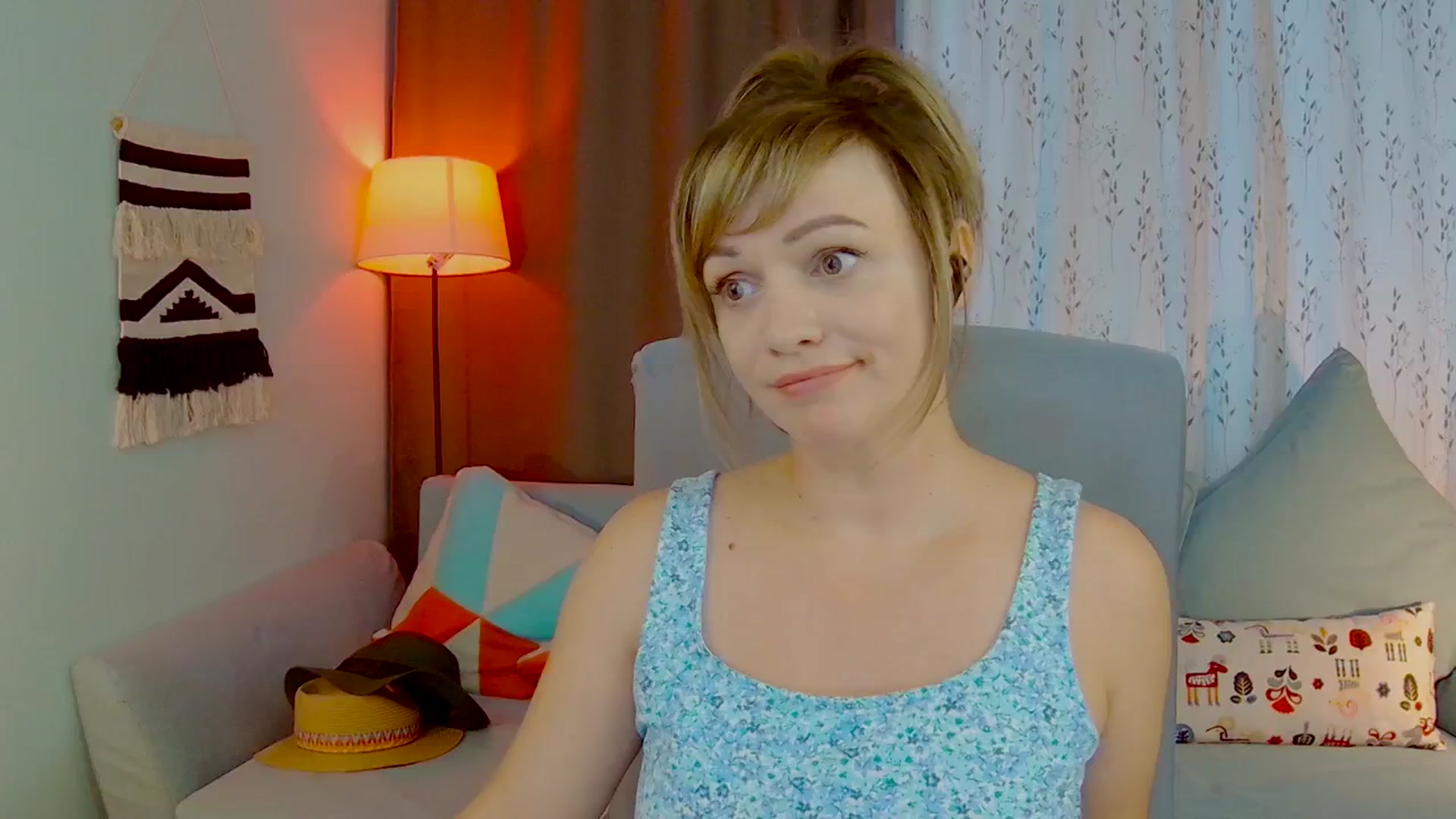 Gallery image thumbnail from SweetDazzle's myfreecams stream on, 09/25/2025, 12:33 image 16 of 20