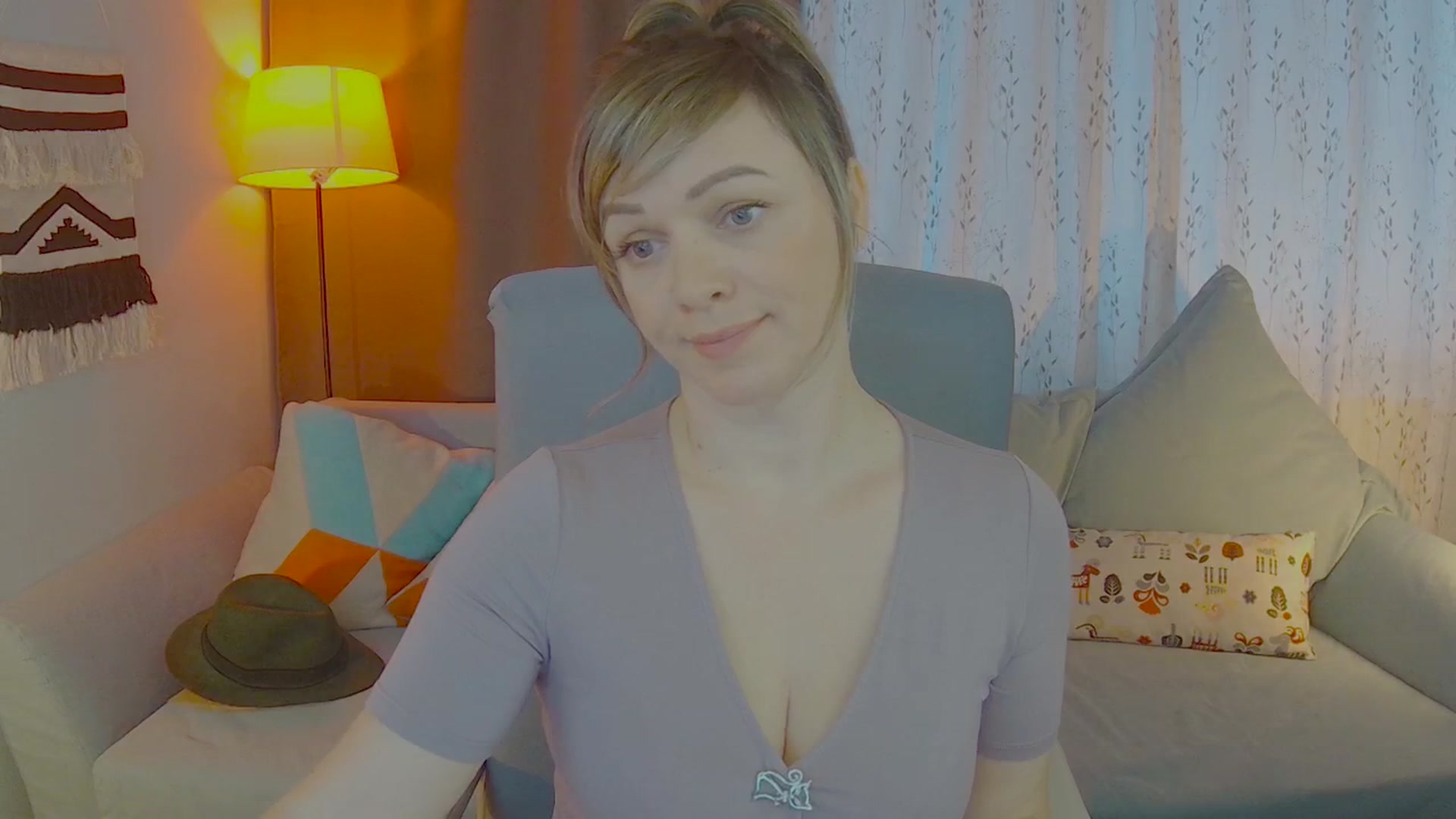 Gallery image thumbnail from SweetDazzle's myfreecams stream on, 10/13/2025, 07:38 image 13 of 20