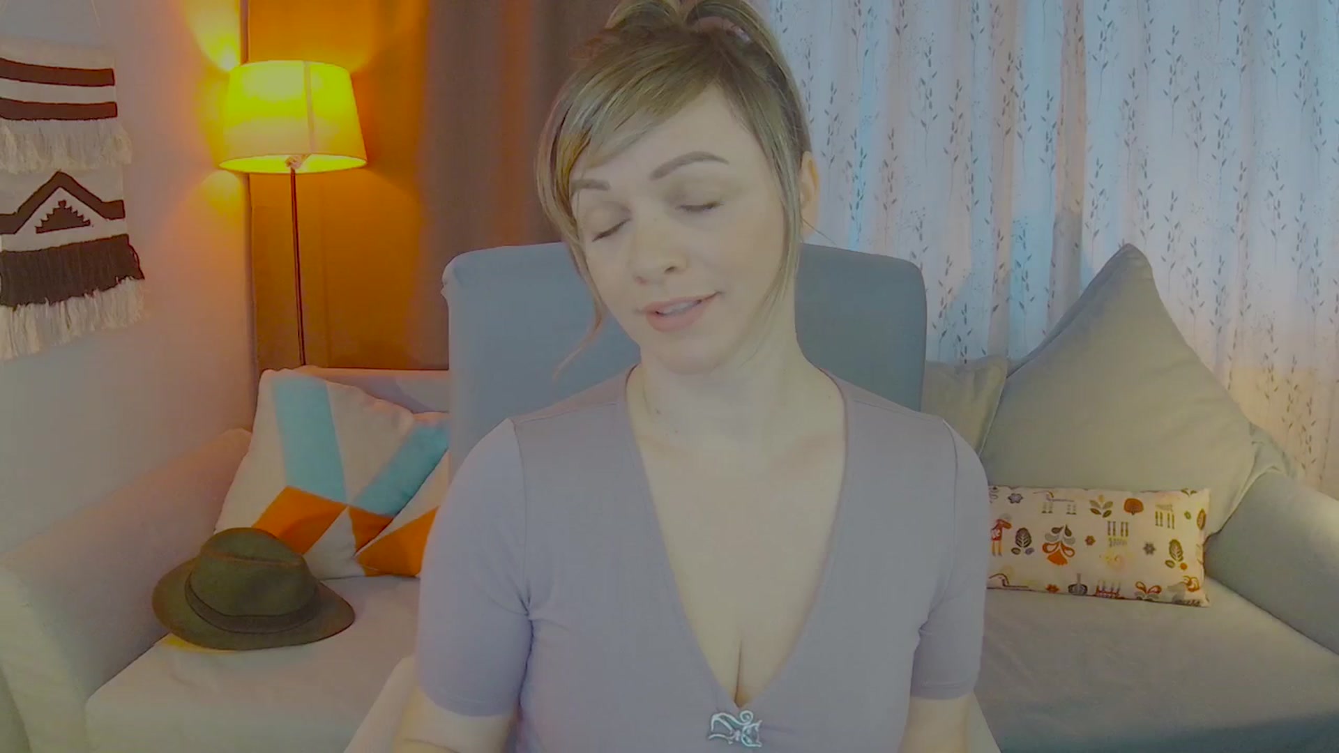 Gallery image thumbnail from SweetDazzle's myfreecams stream on, 10/13/2025, 07:38 image 16 of 20