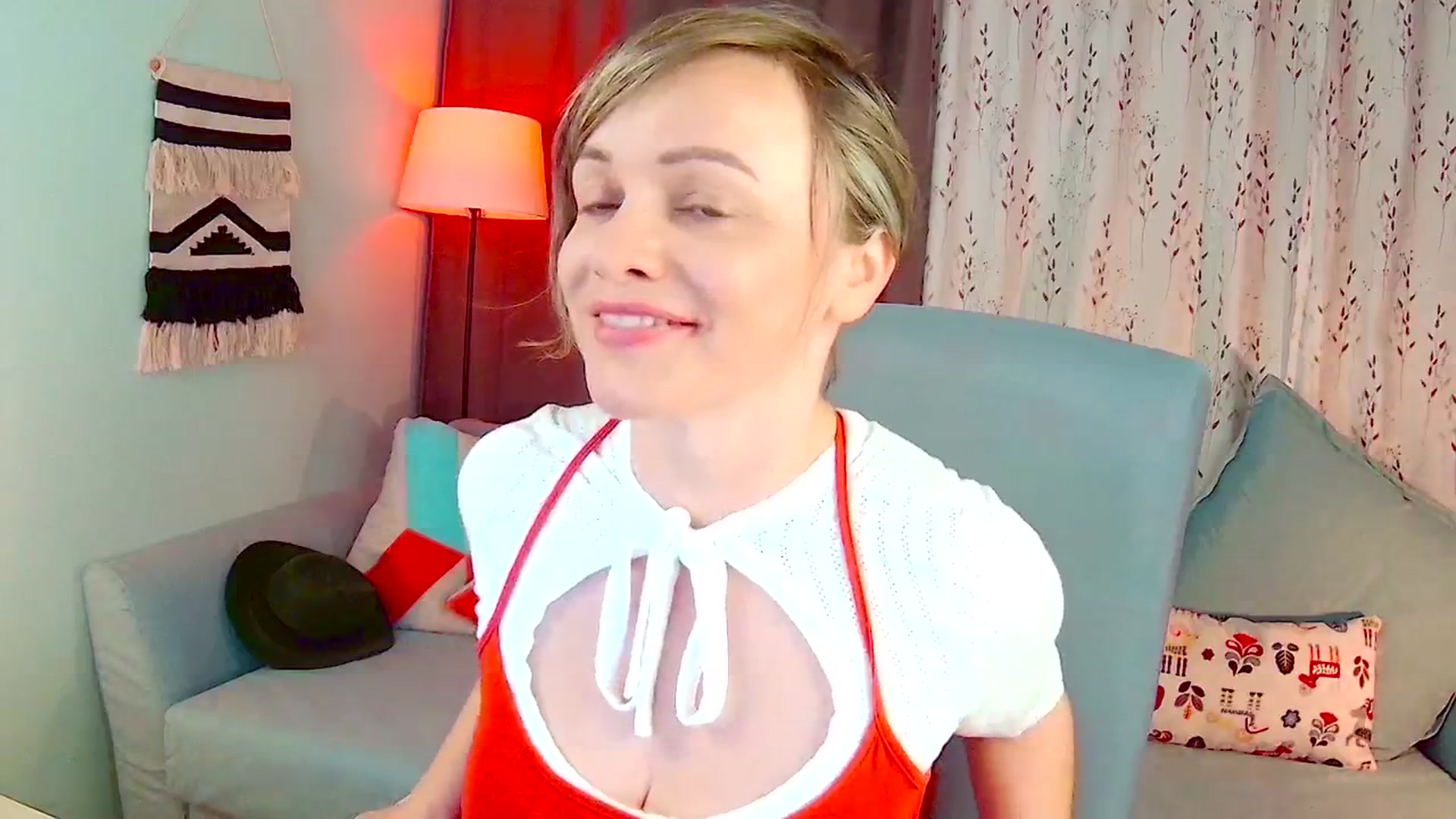 Gallery image thumbnail from SweetDazzle's myfreecams stream on, 11/25/2025, 16:41 image 14 of 20
